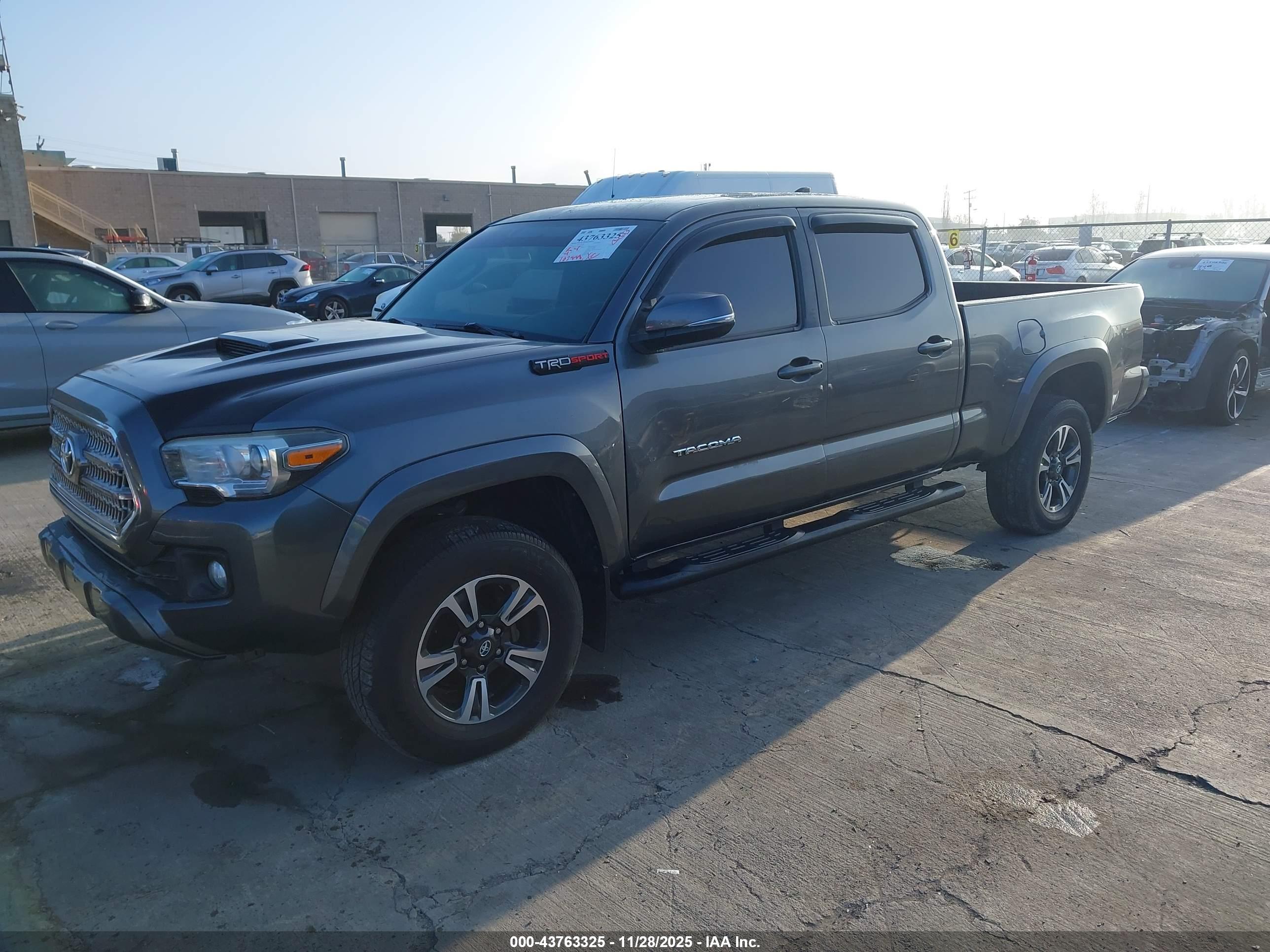 TOYOTA TACOMA image 2