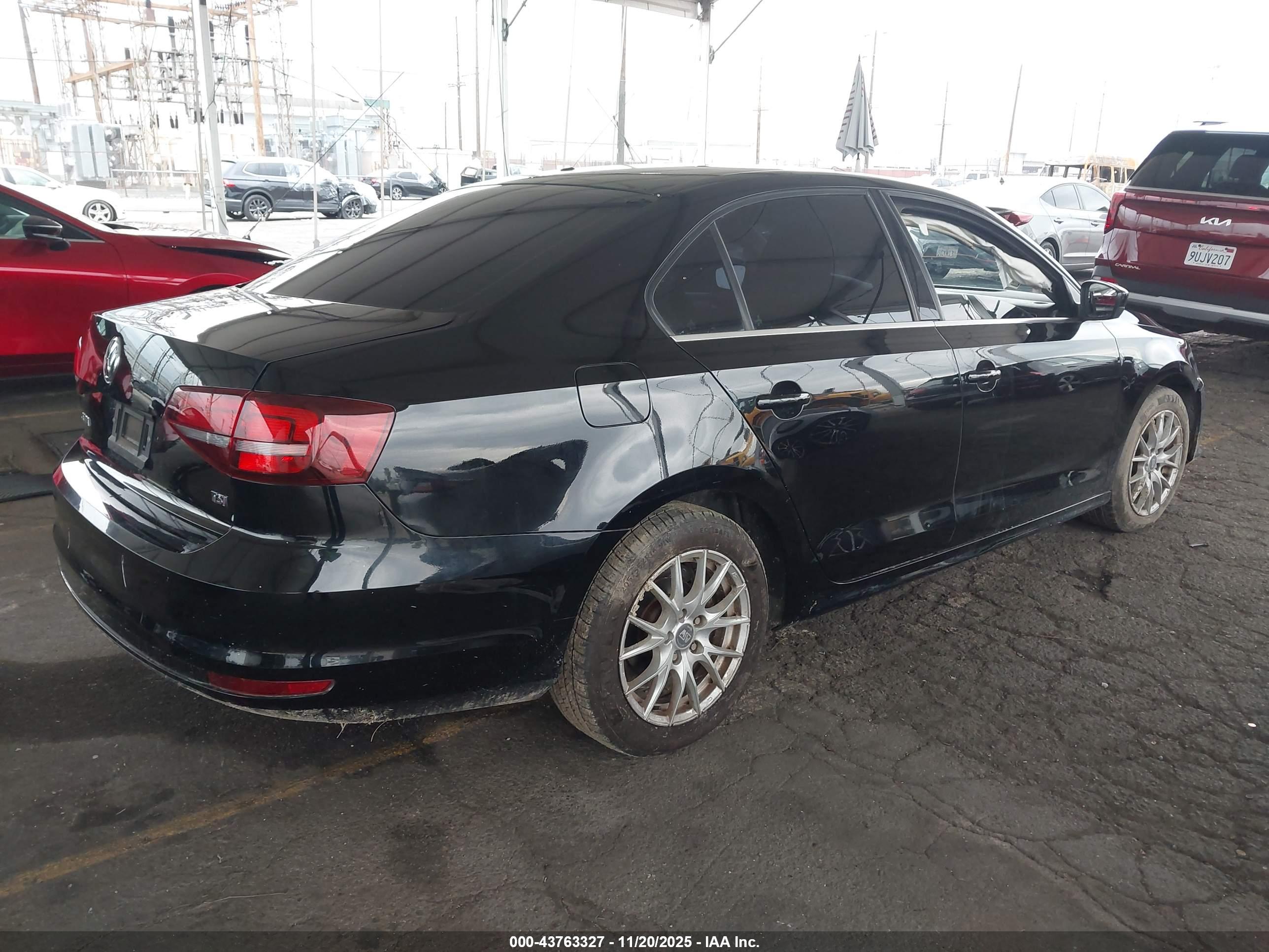 VOLKSWAGEN JETTA image 4