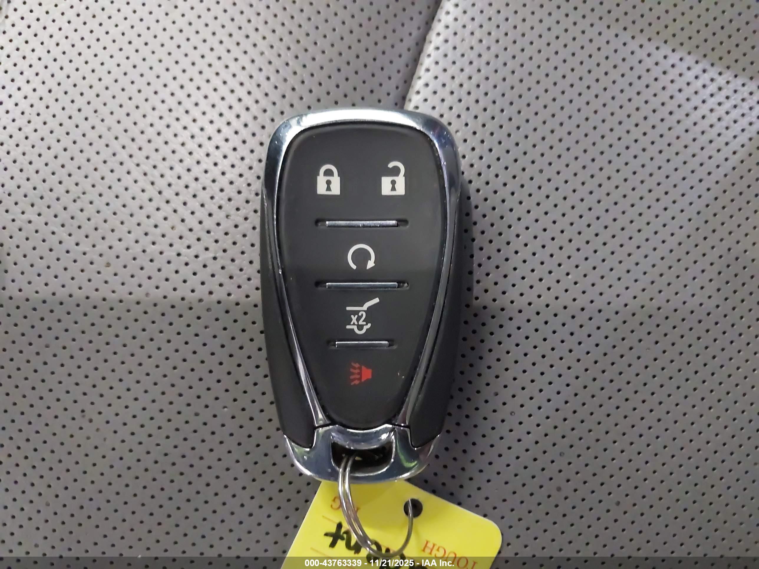 CHEVROLET EQUINOX image 11