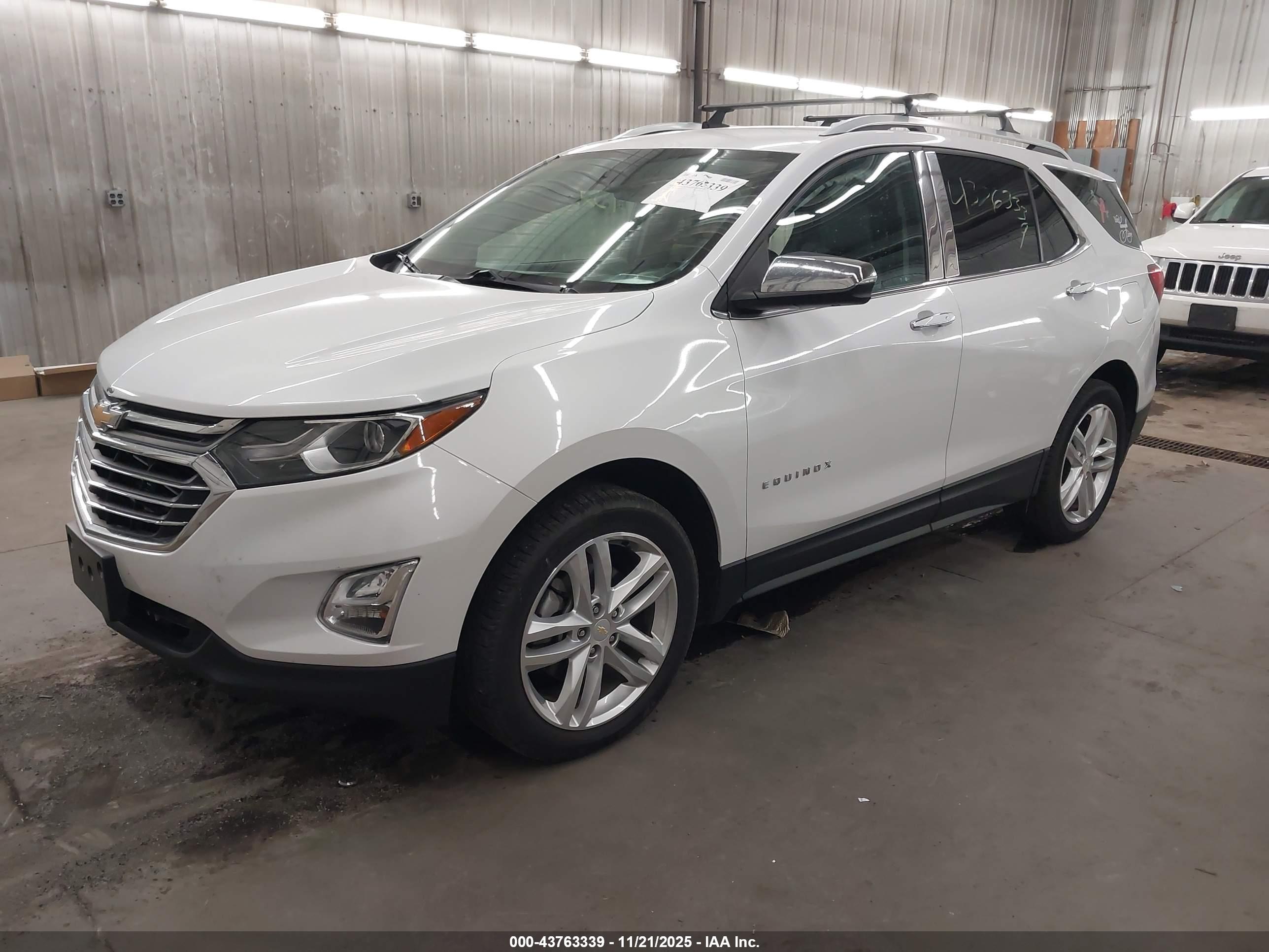 CHEVROLET EQUINOX image 2