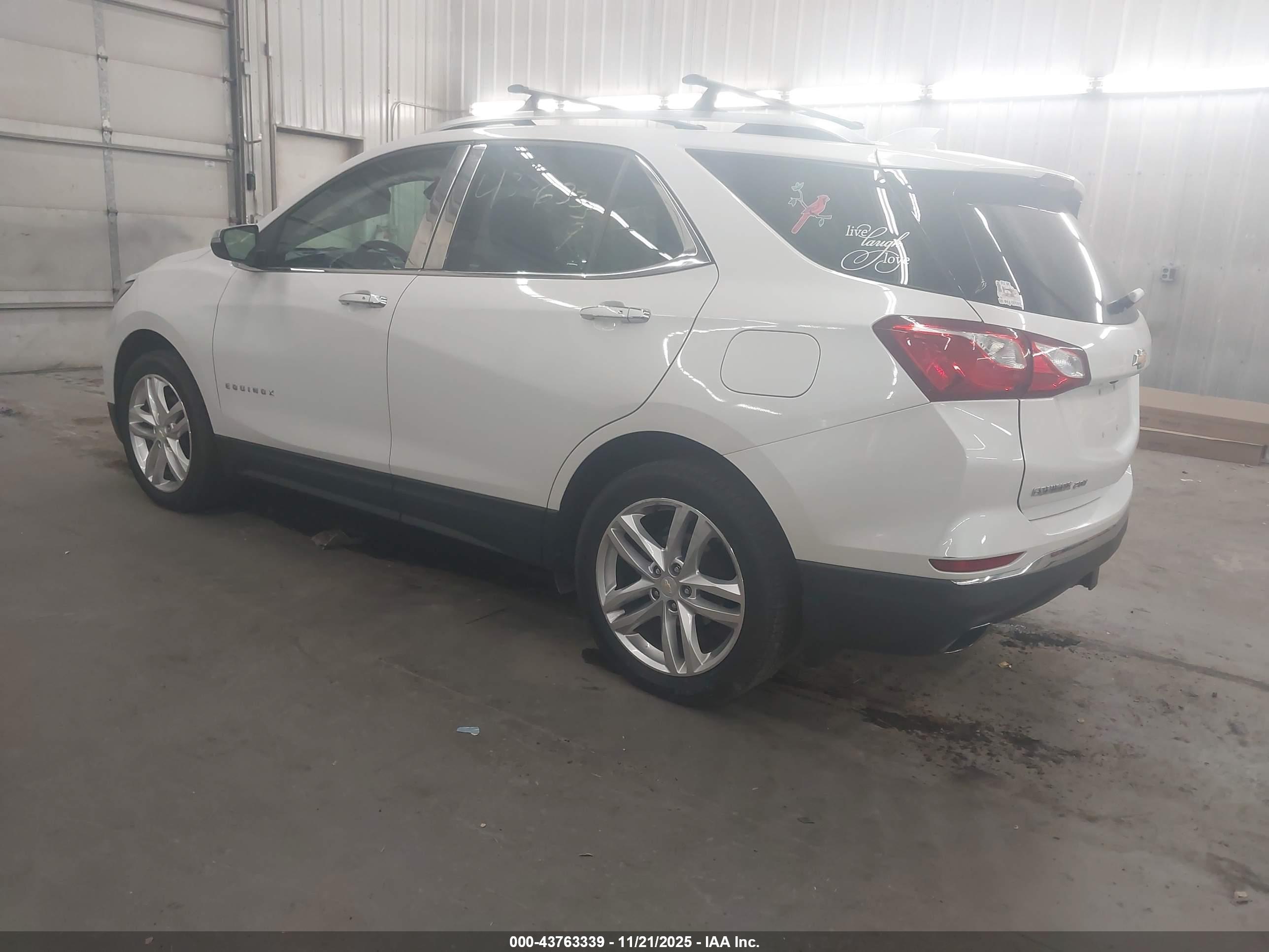 CHEVROLET EQUINOX image 3