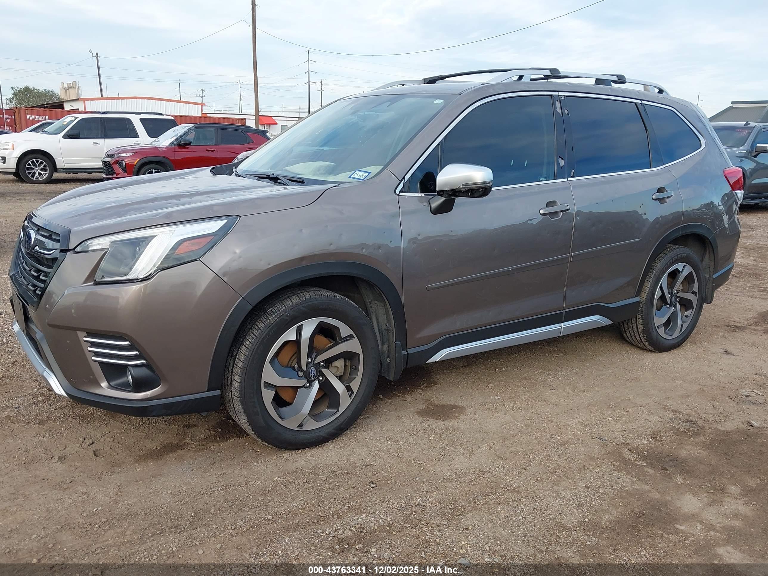 SUBARU FORESTER image 2