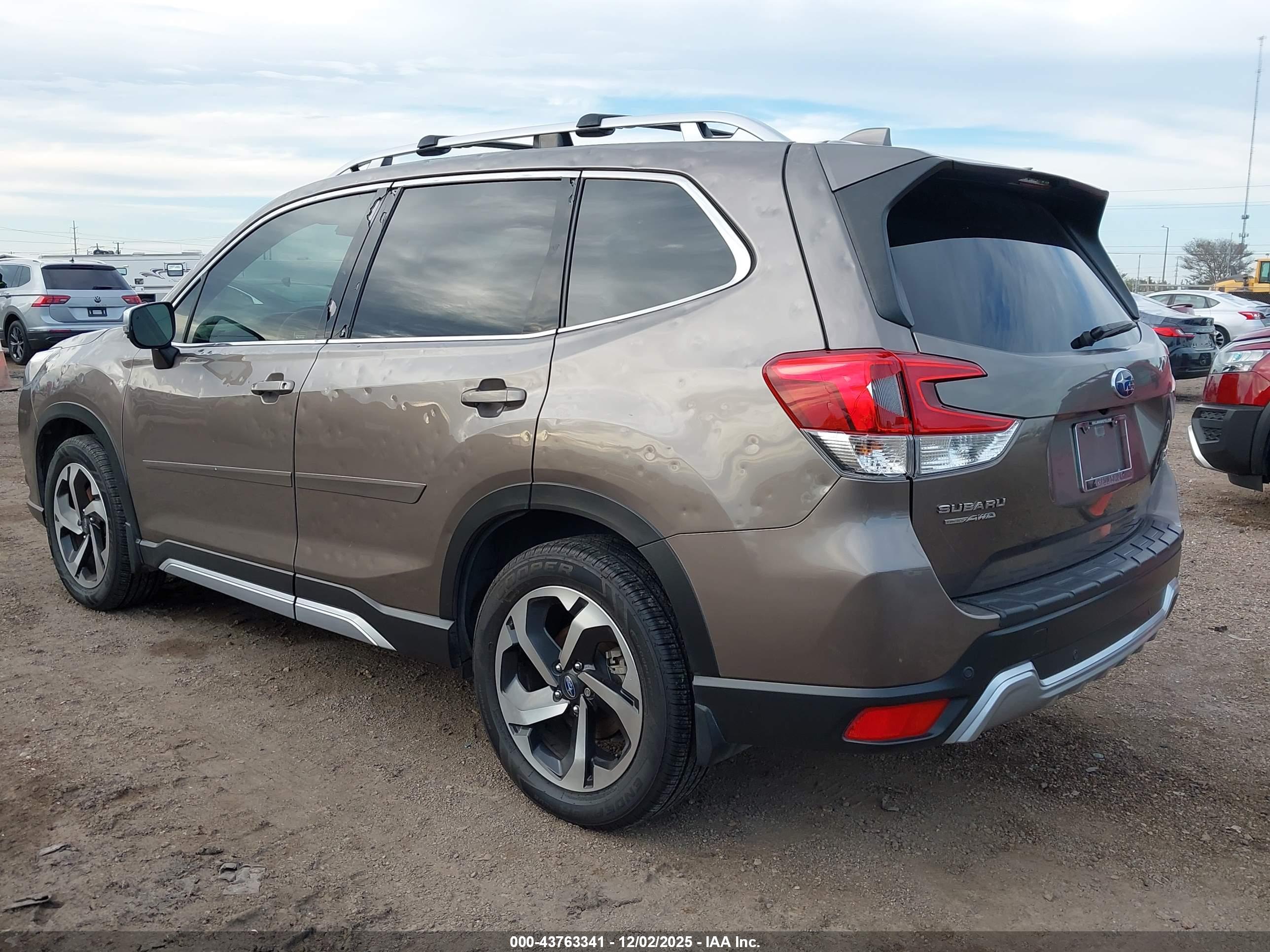 SUBARU FORESTER image 3