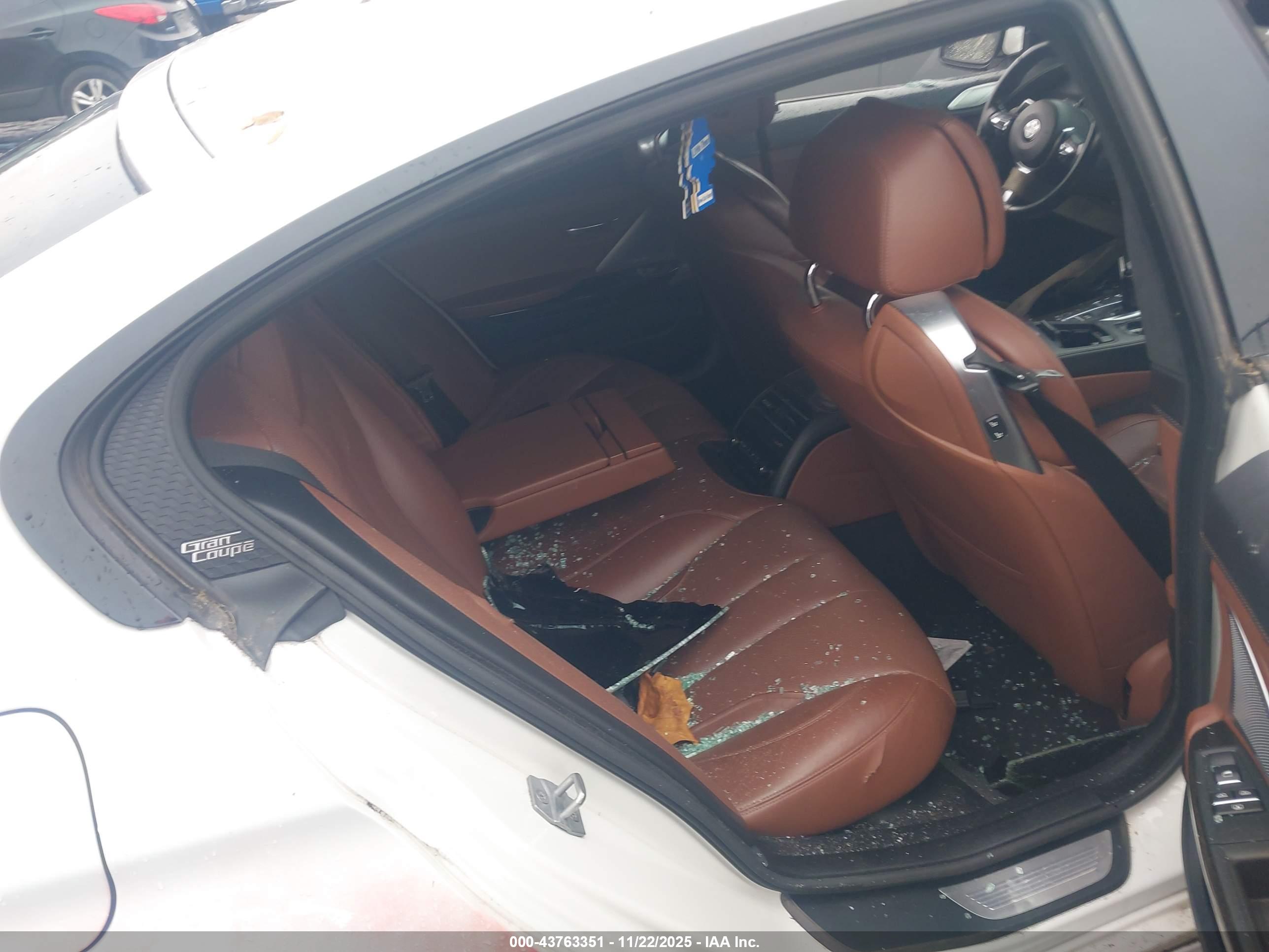 BMW 650I image 8