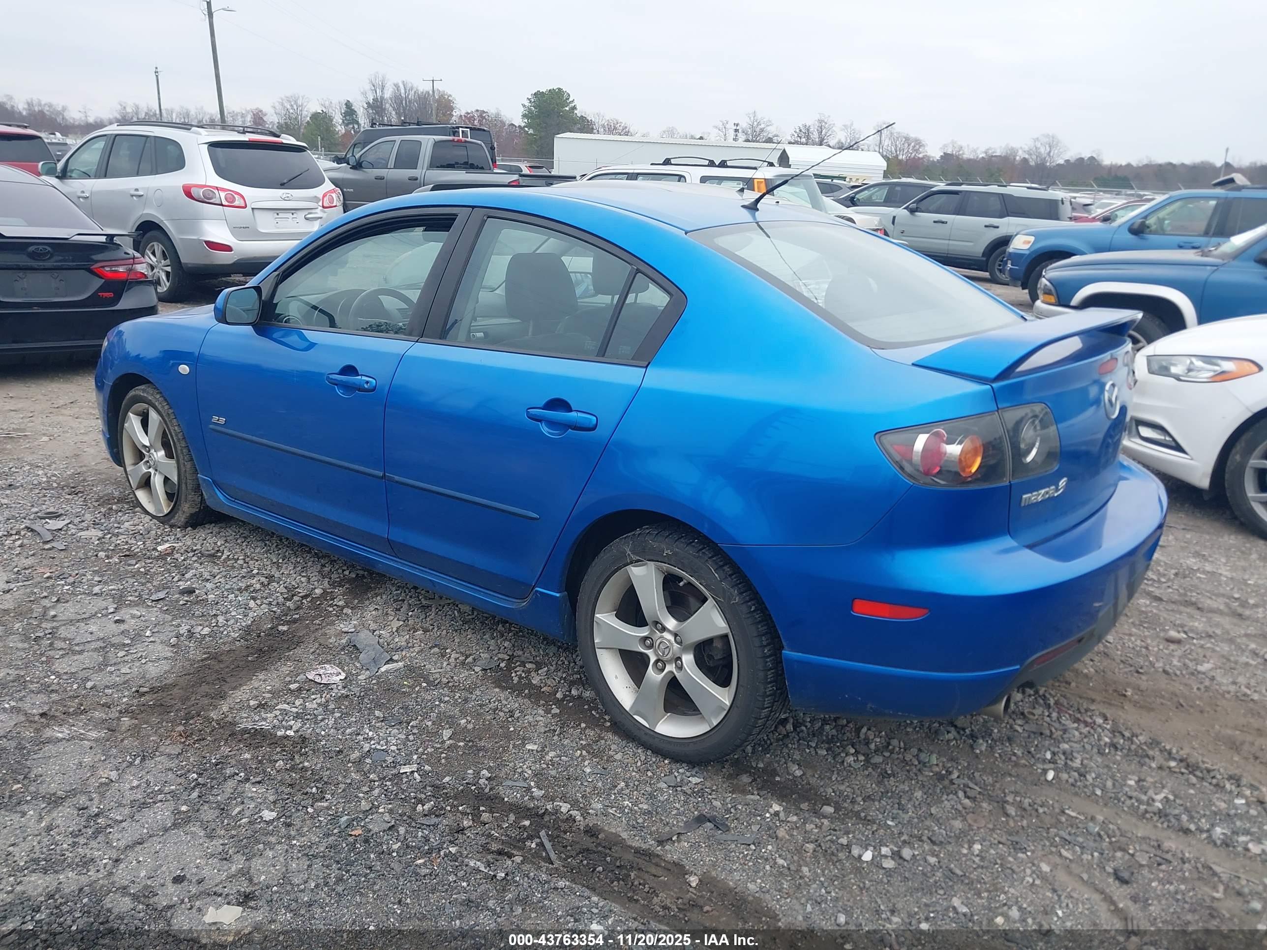 MAZDA MAZDA3 image 3