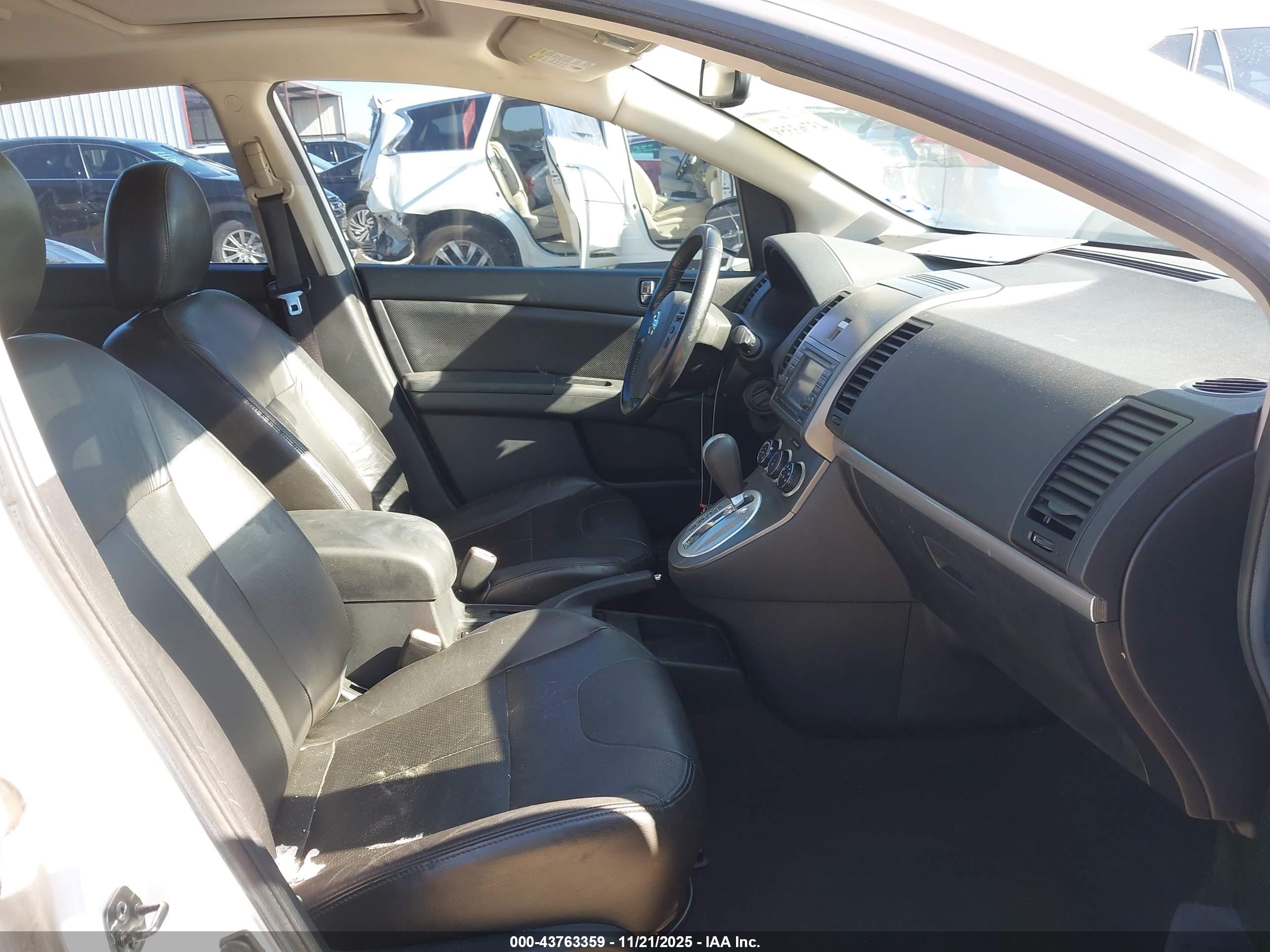 NISSAN SENTRA image 5