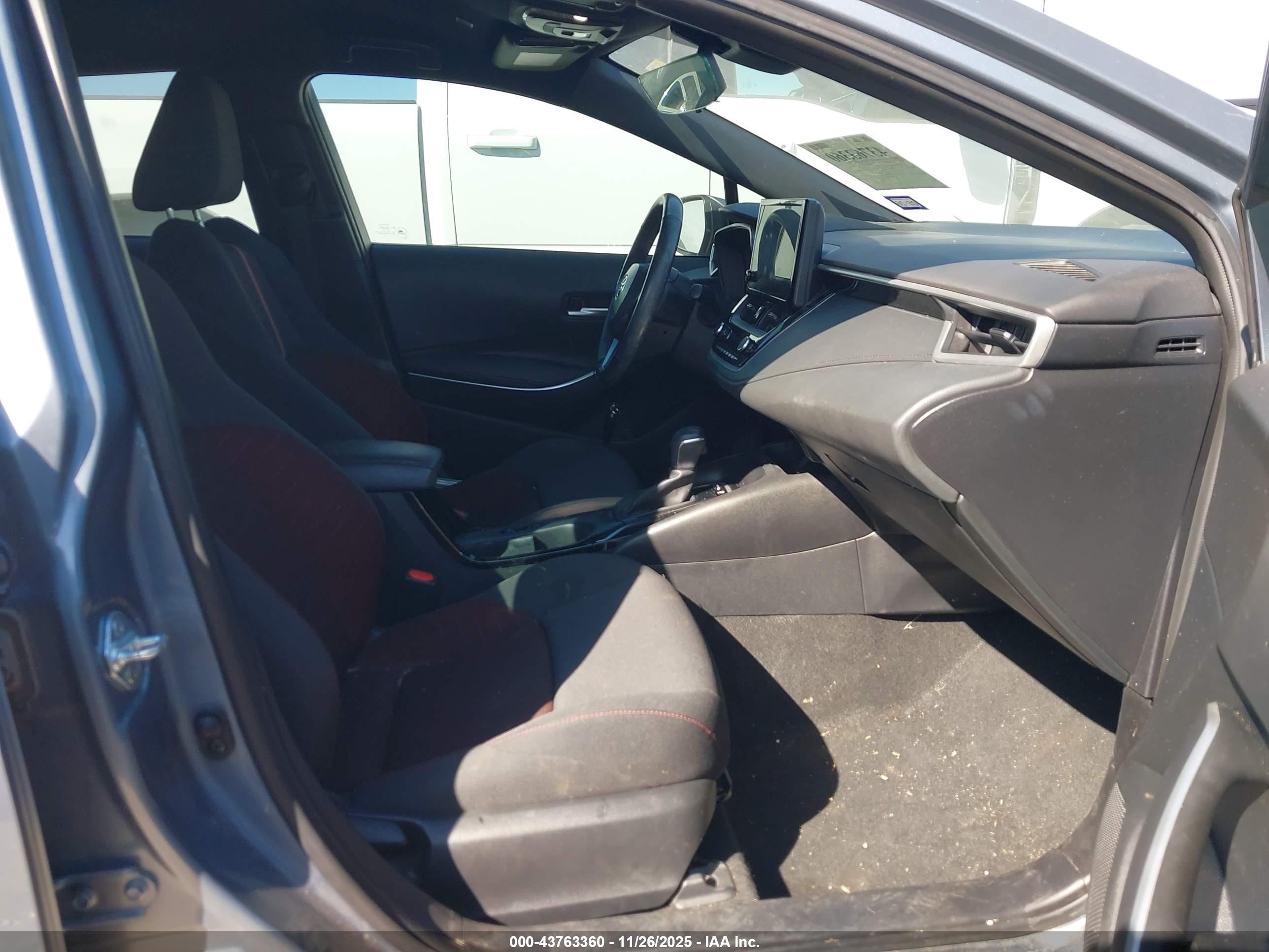 TOYOTA COROLLA image 5