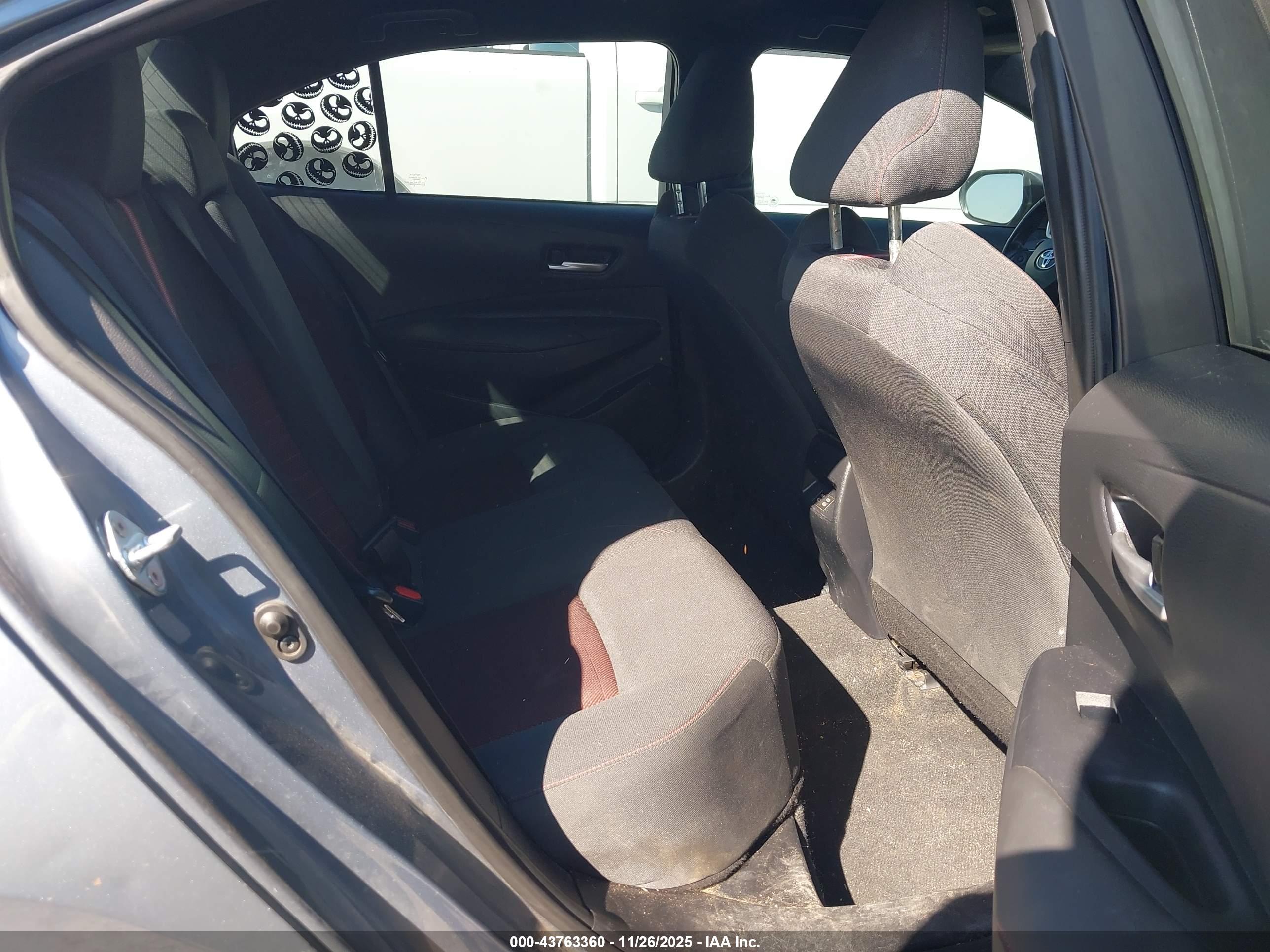 TOYOTA COROLLA image 8