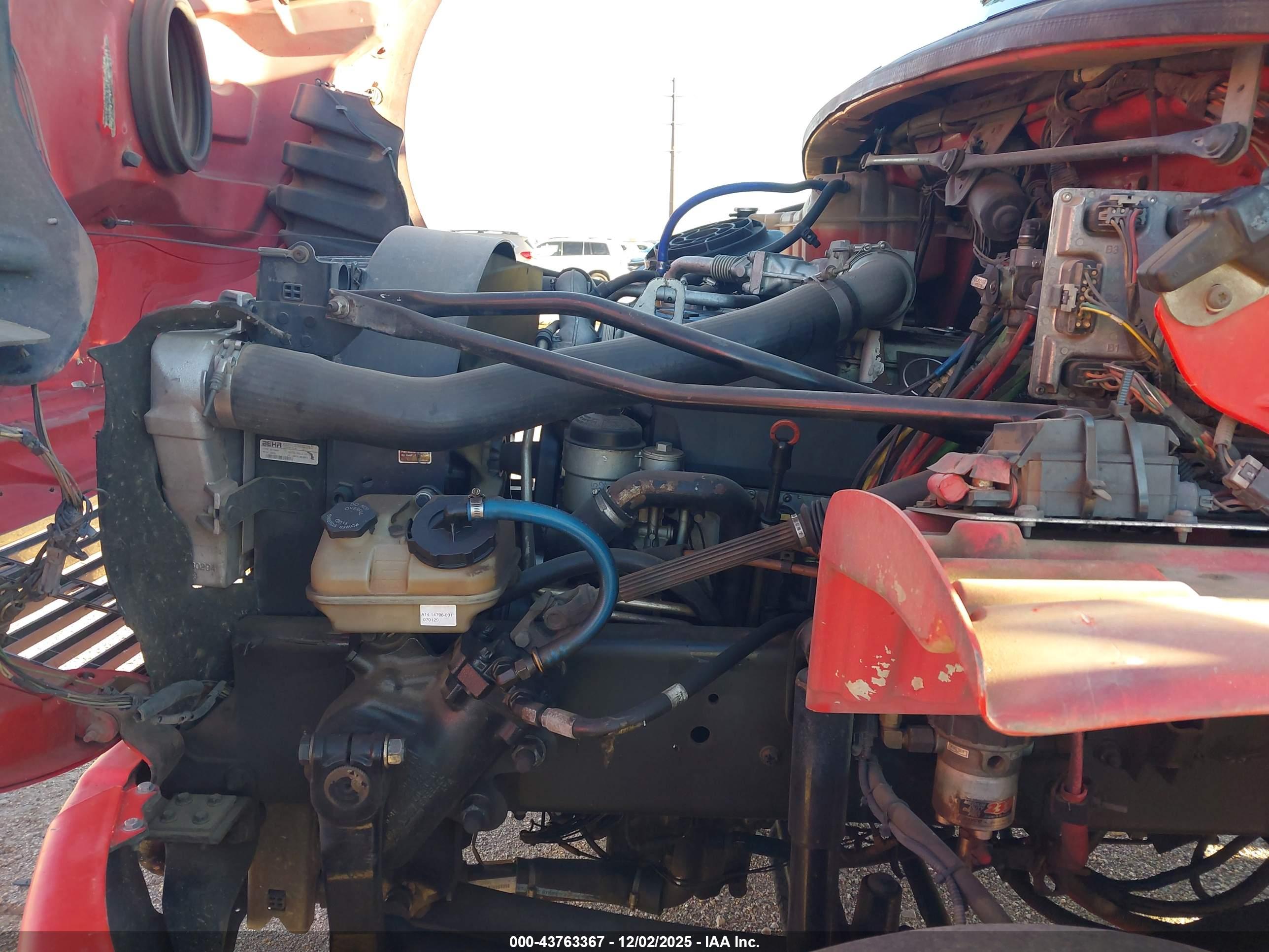 FREIGHTLINER M2 image 10