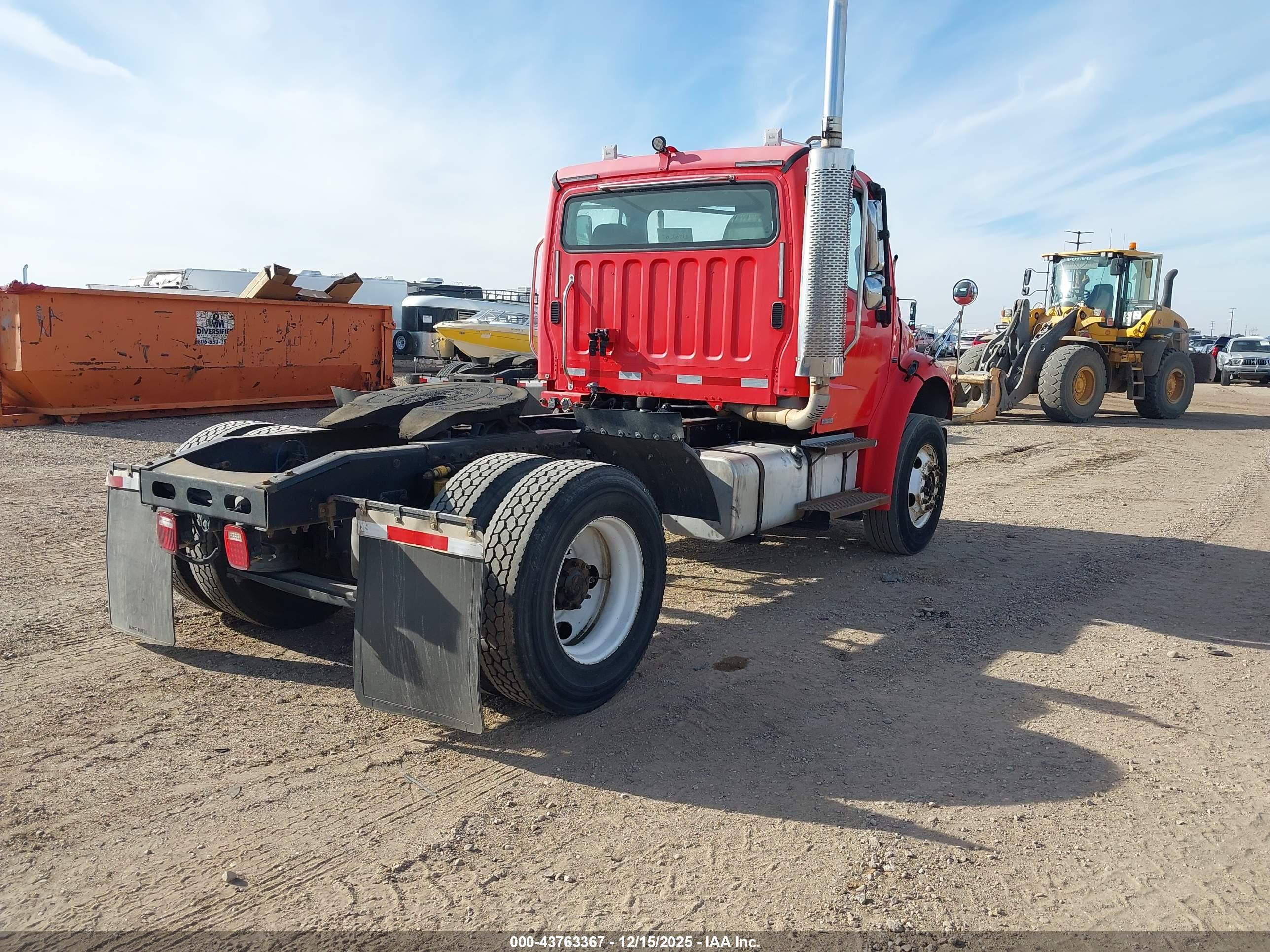 FREIGHTLINER M2 image 4