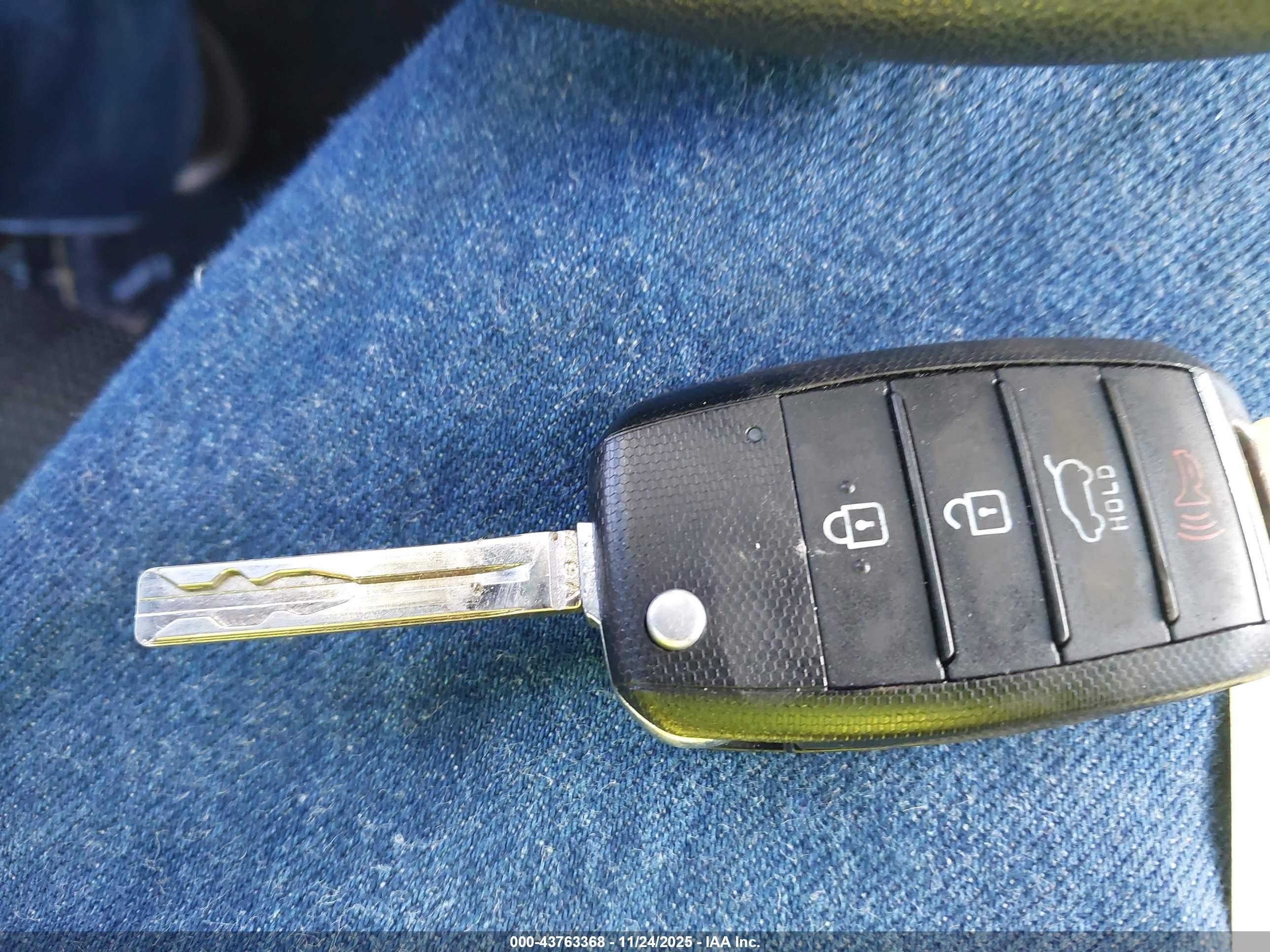 KIA SPORTAGE image 11