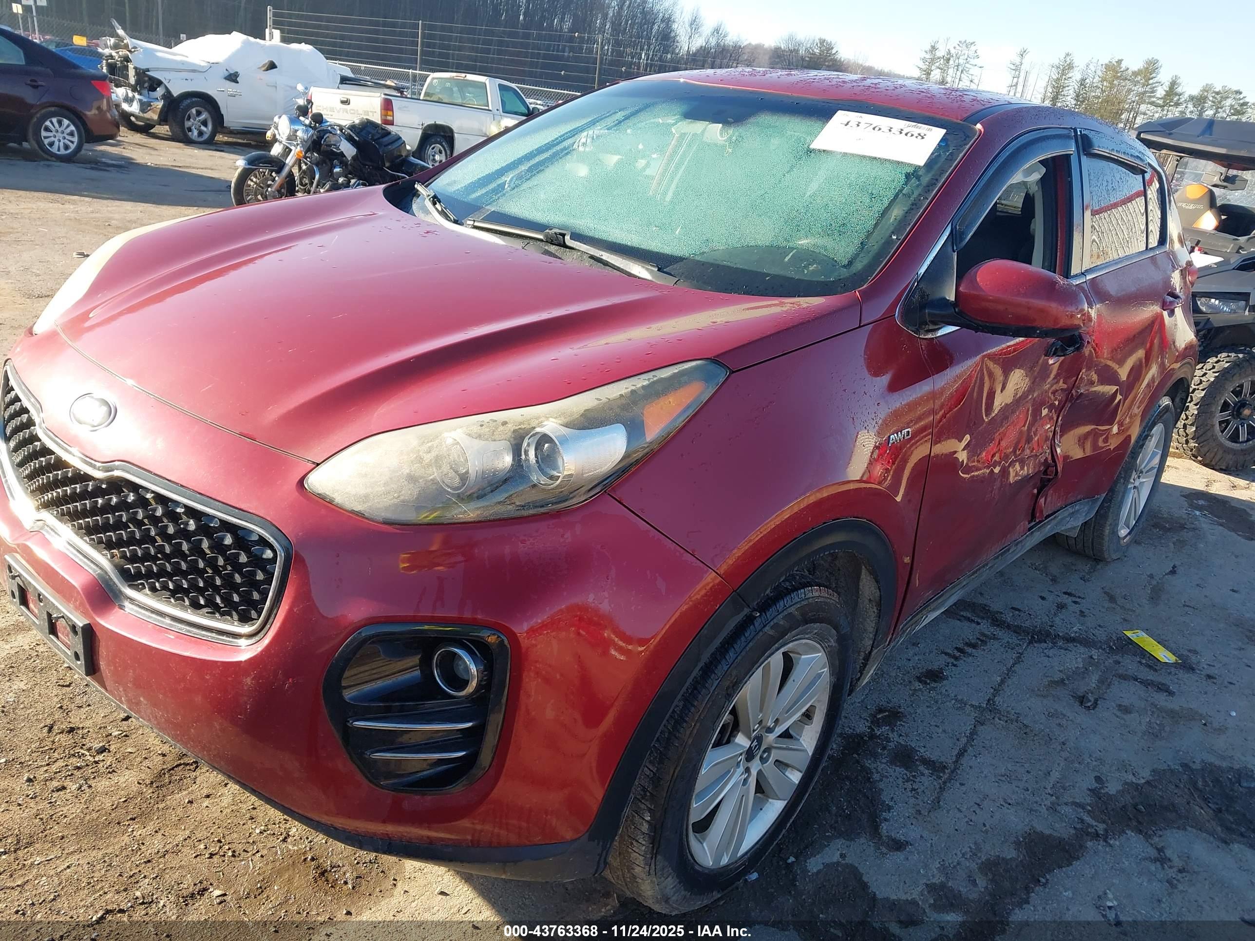 KIA SPORTAGE image 2