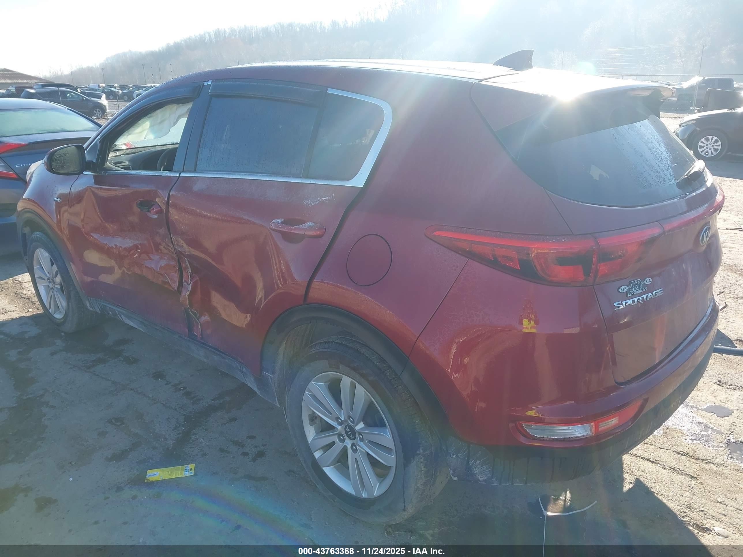 KIA SPORTAGE image 3