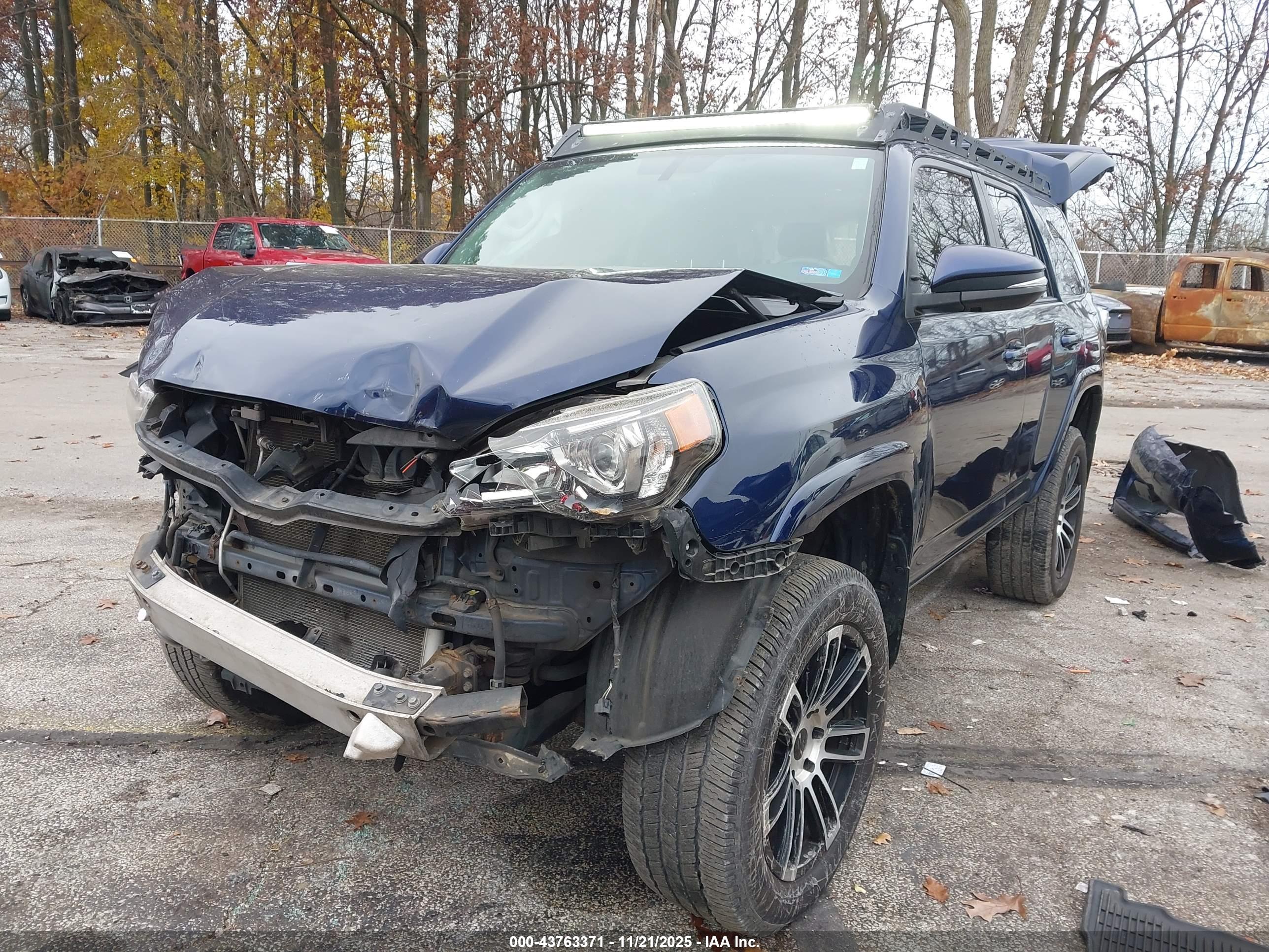 TOYOTA 4RUNNER image 2