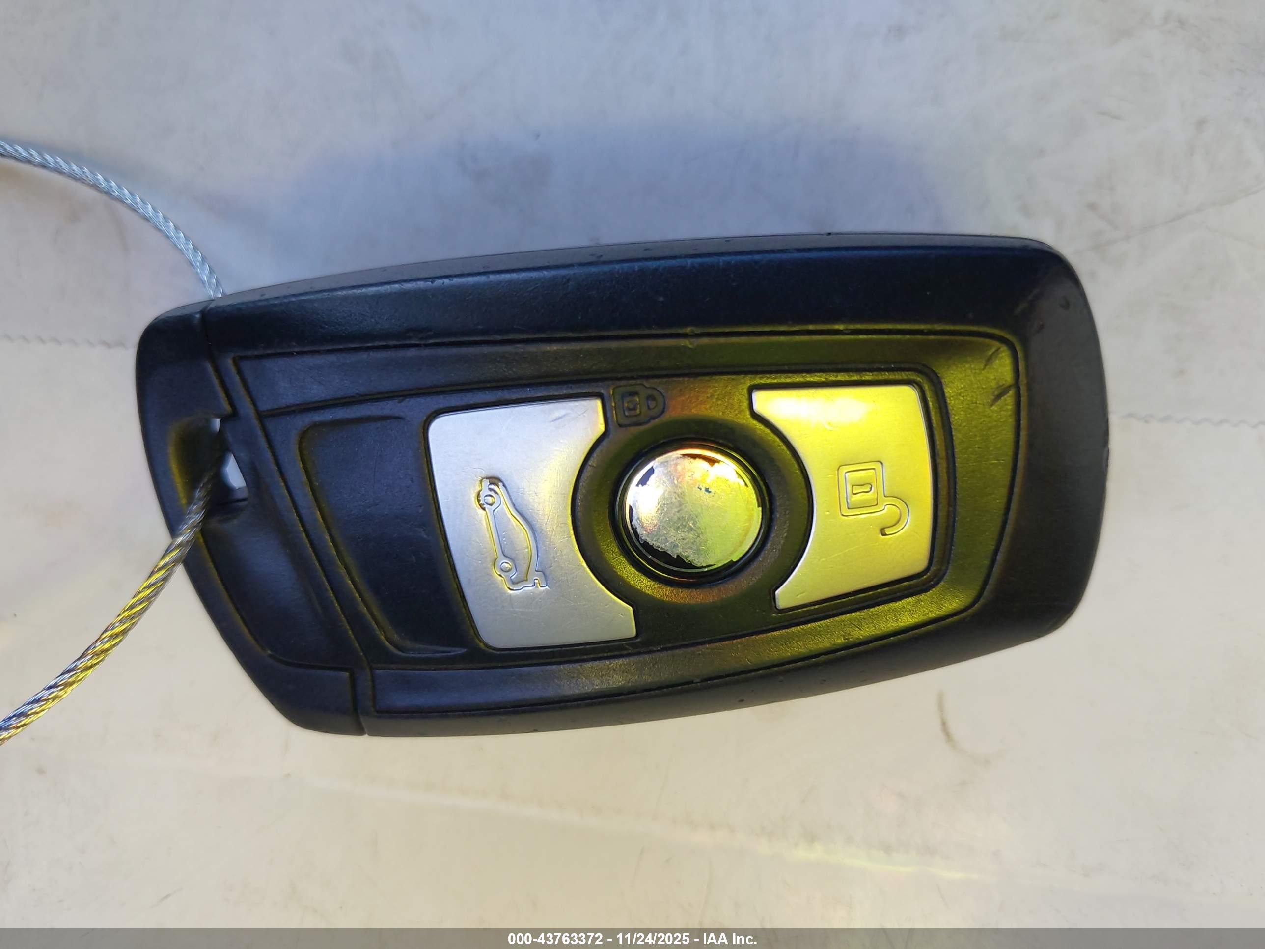 BMW 328I image 11