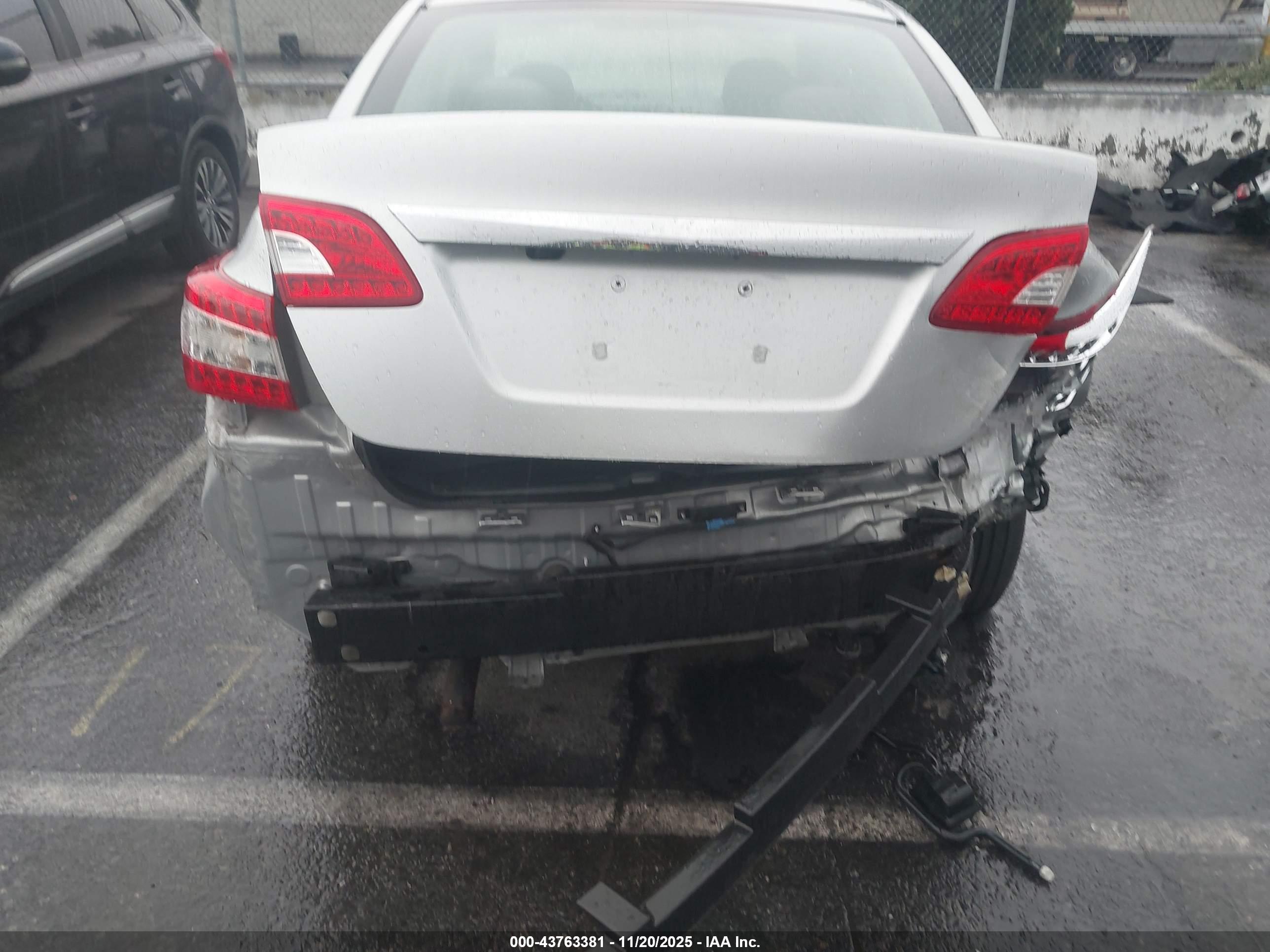 NISSAN SENTRA image 6