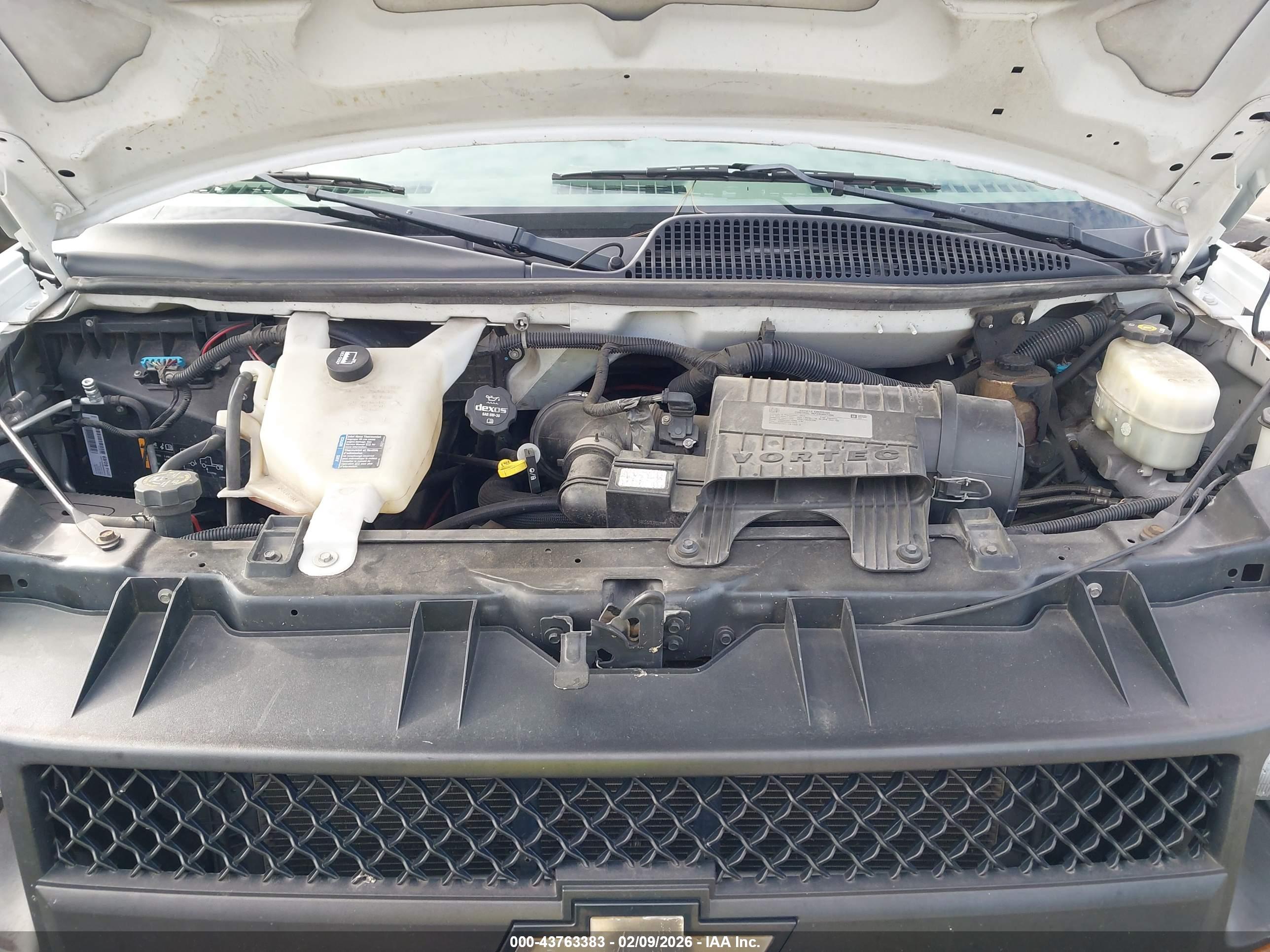 CHEVROLET EXPRESS image 10