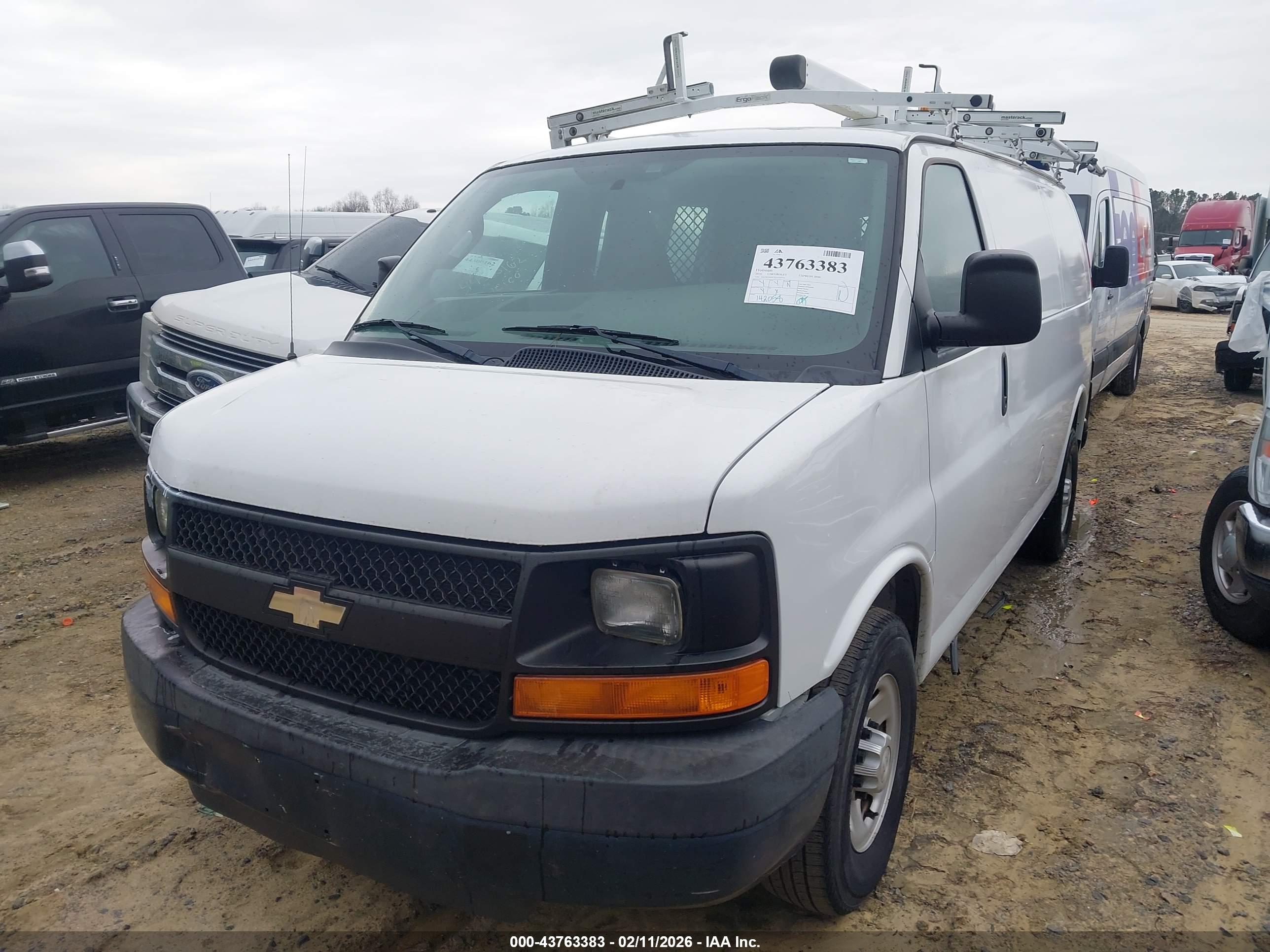 CHEVROLET EXPRESS image 2