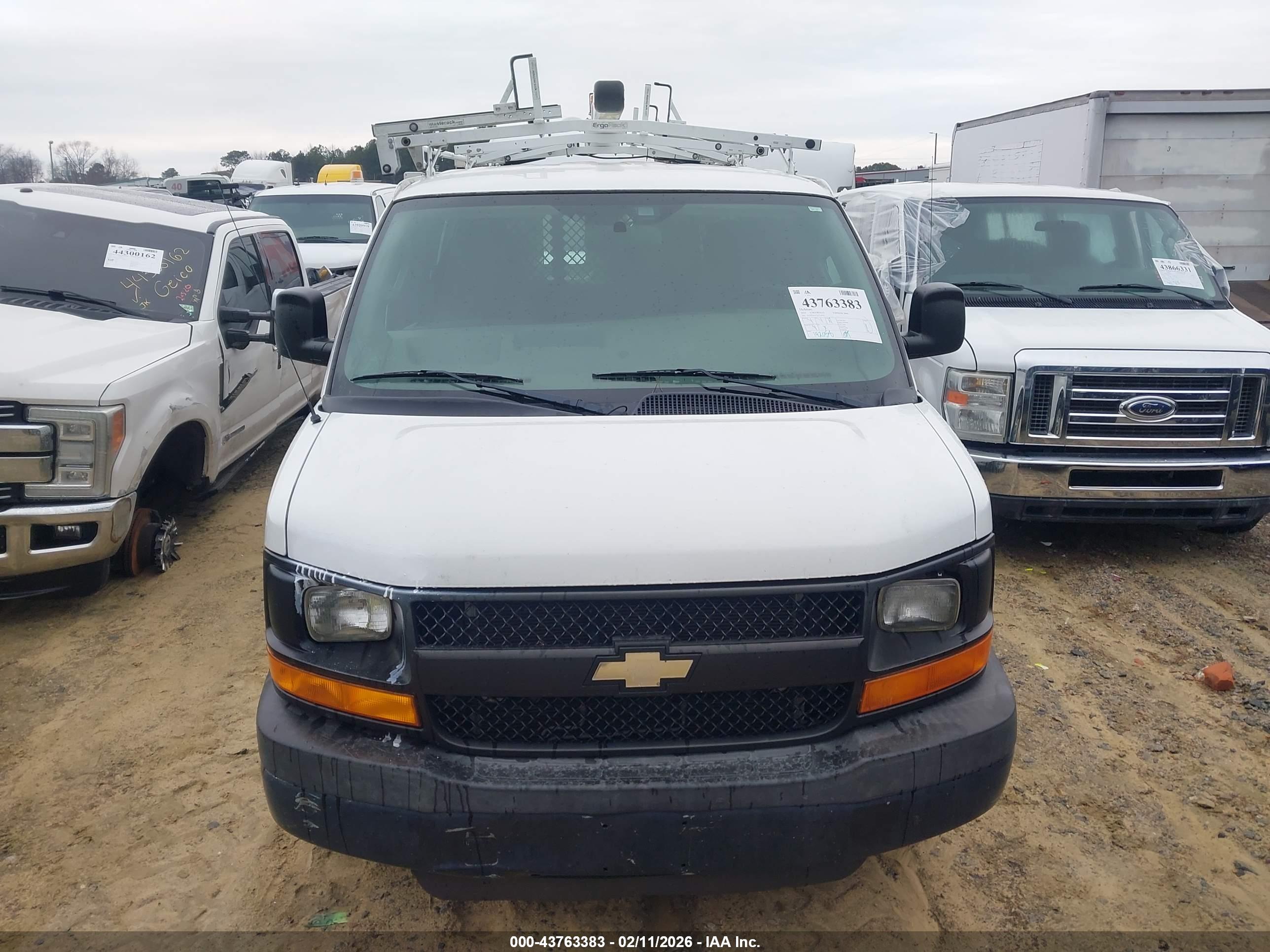 CHEVROLET EXPRESS image 6
