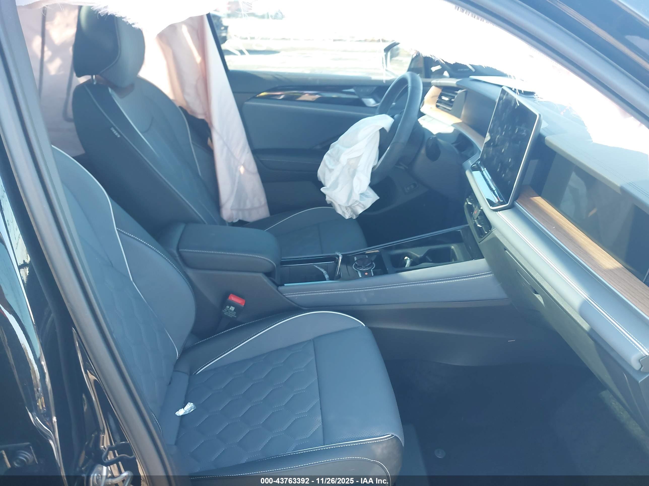 VOLKSWAGEN TIGUAN image 5