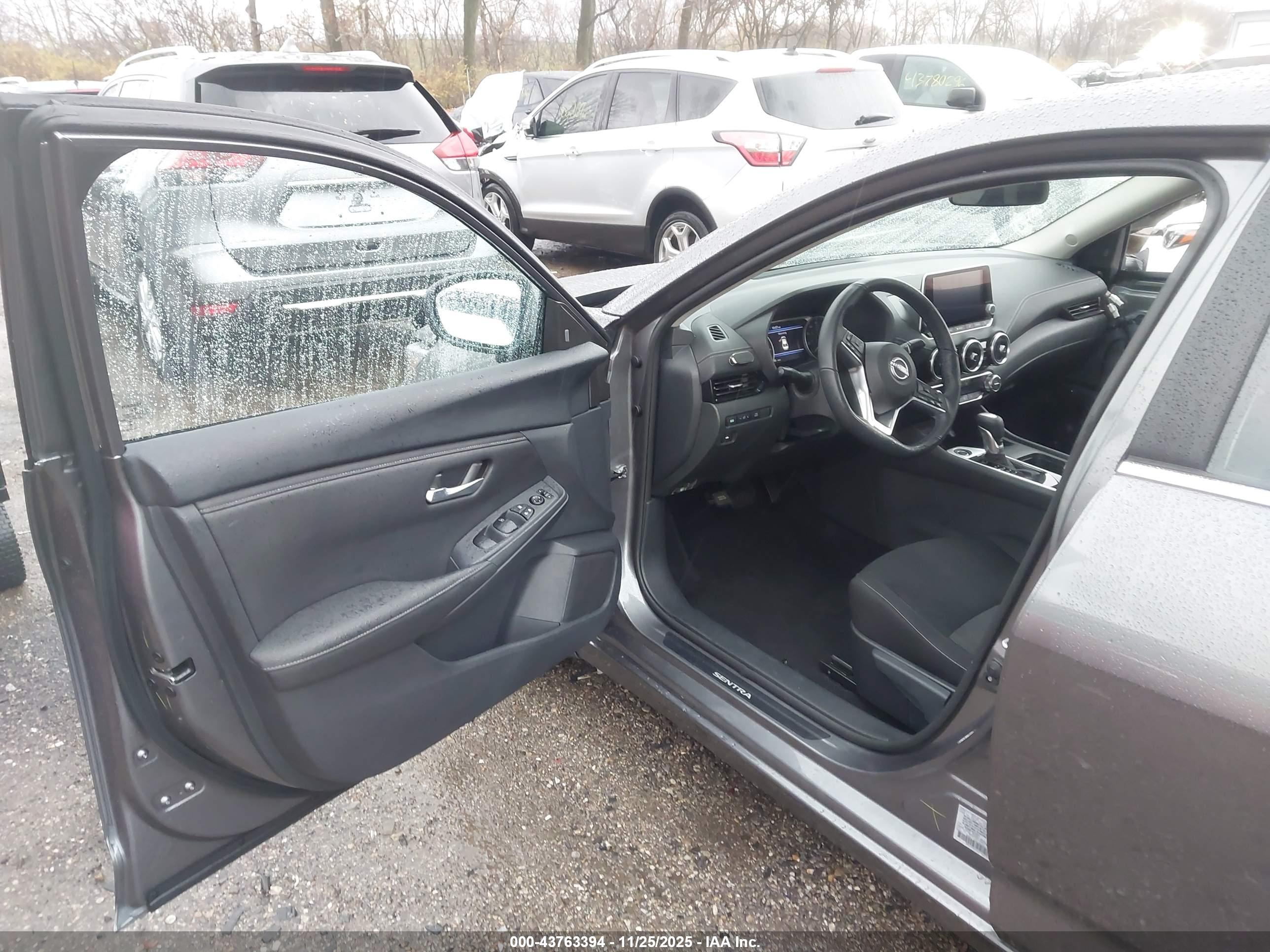 NISSAN SENTRA image 5