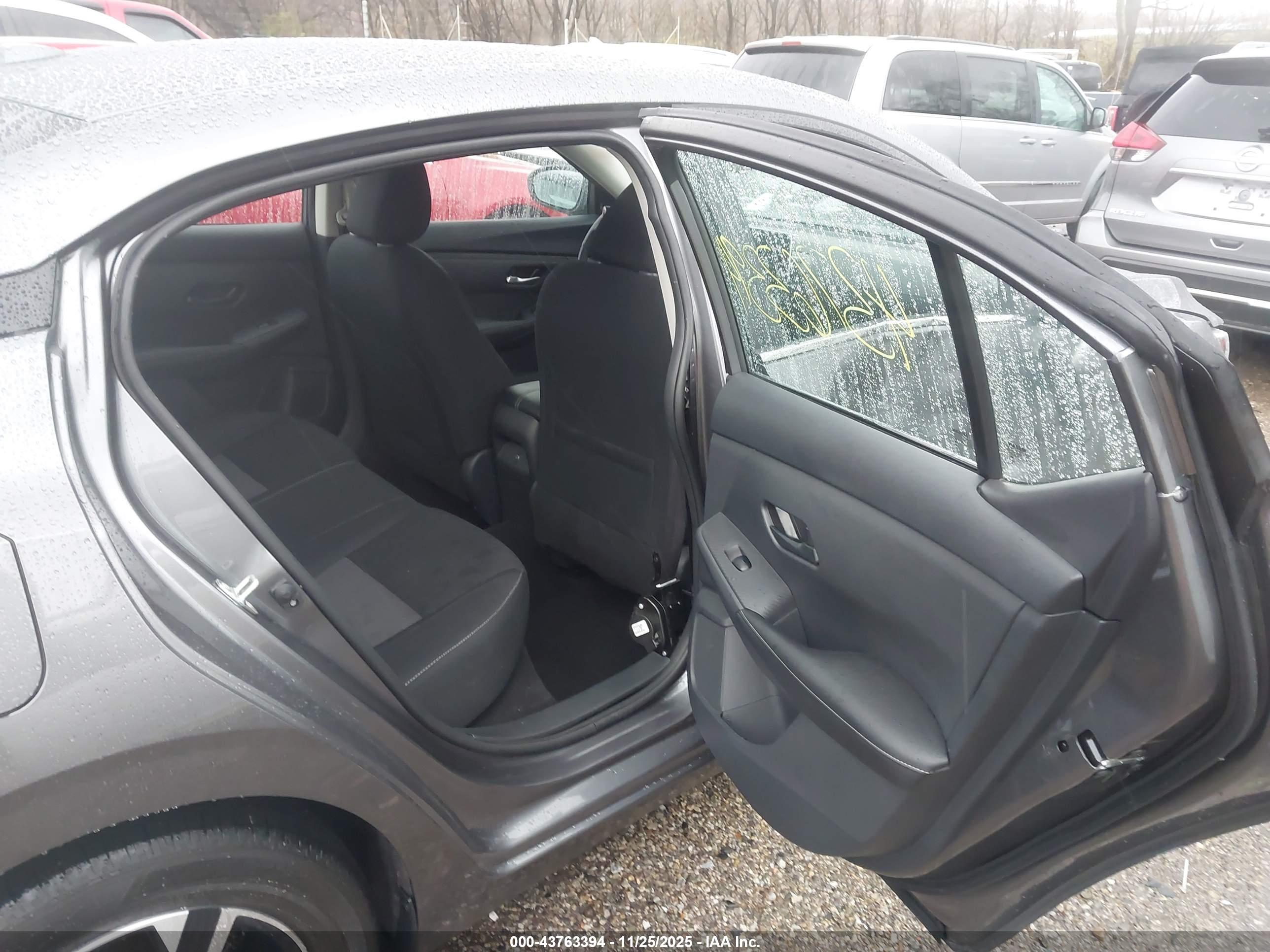 NISSAN SENTRA image 8
