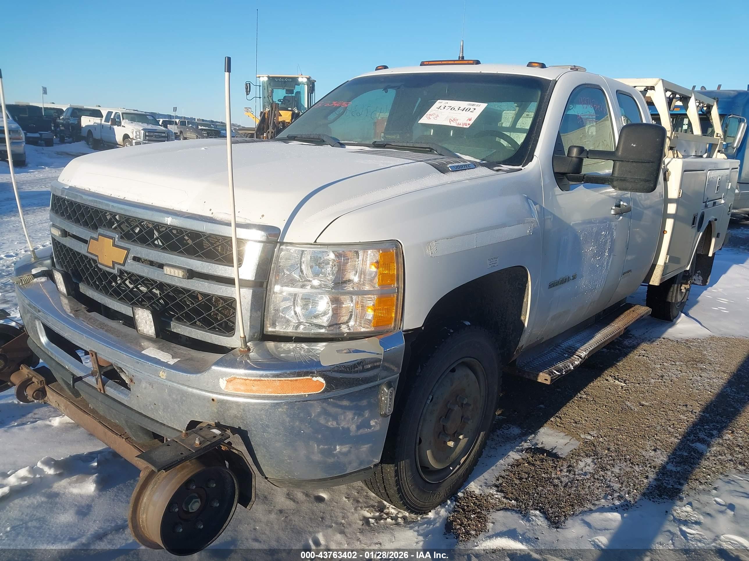 CHEVROLET SILVERADO image 2