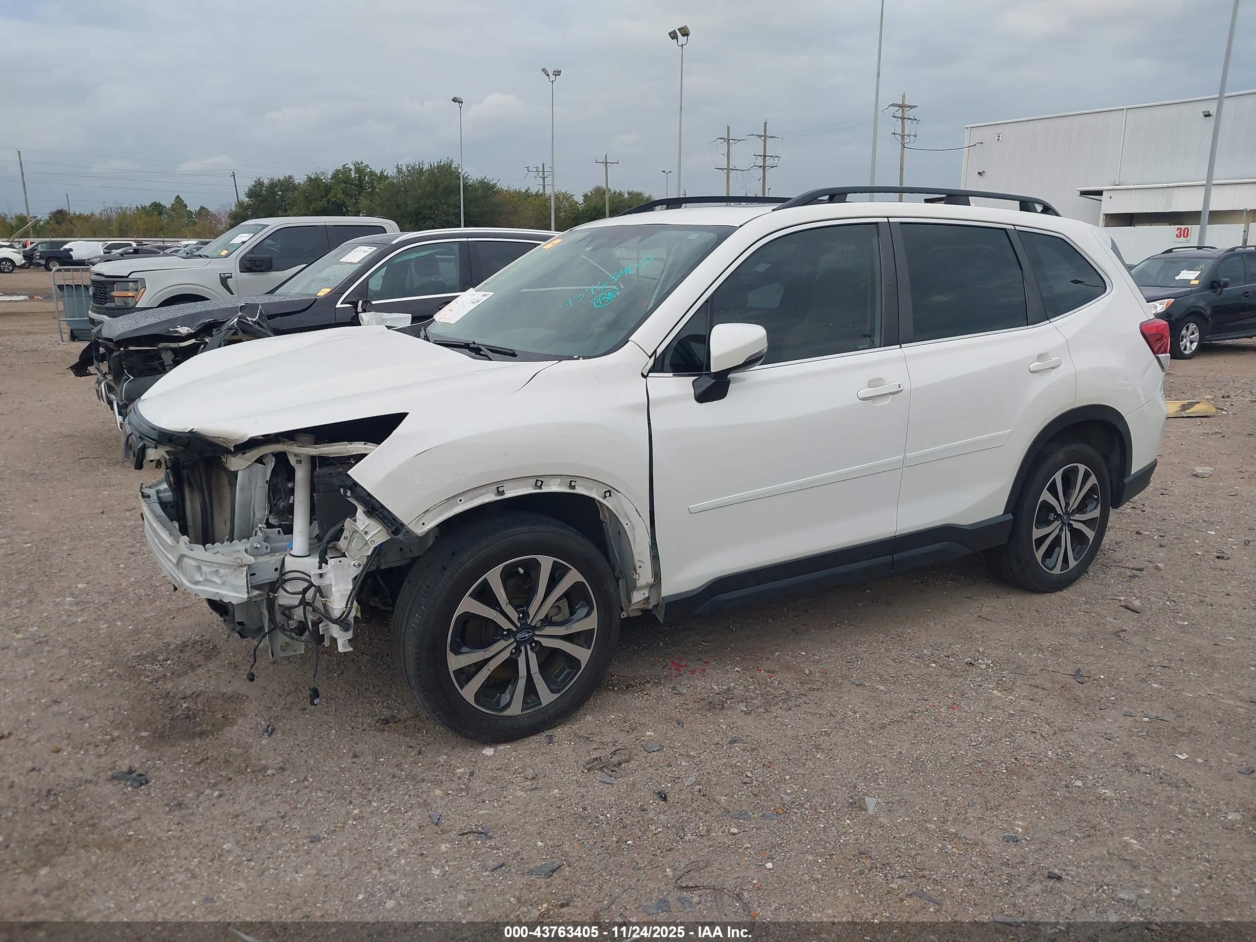 SUBARU FORESTER image 2