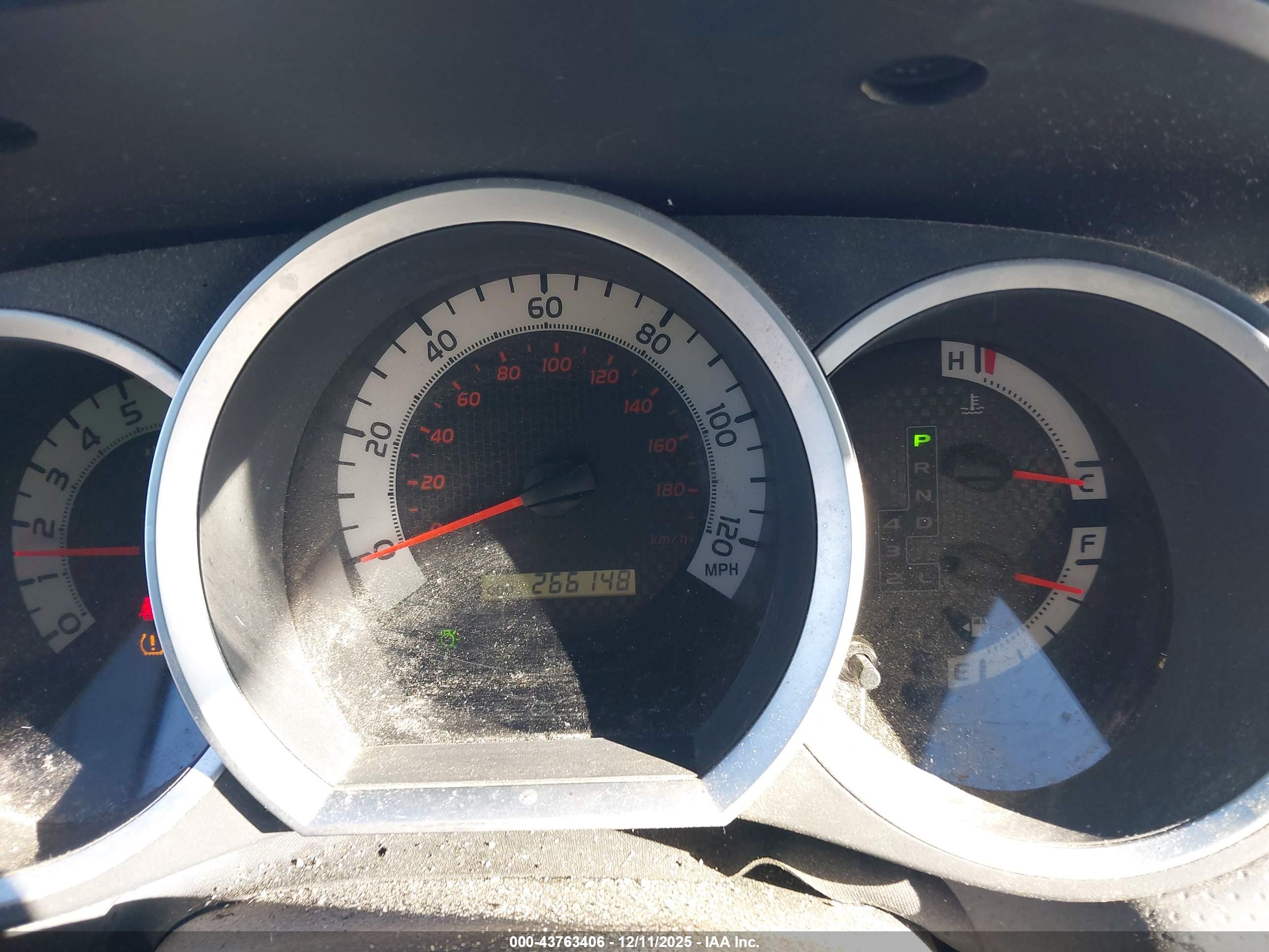 TOYOTA TACOMA image 7