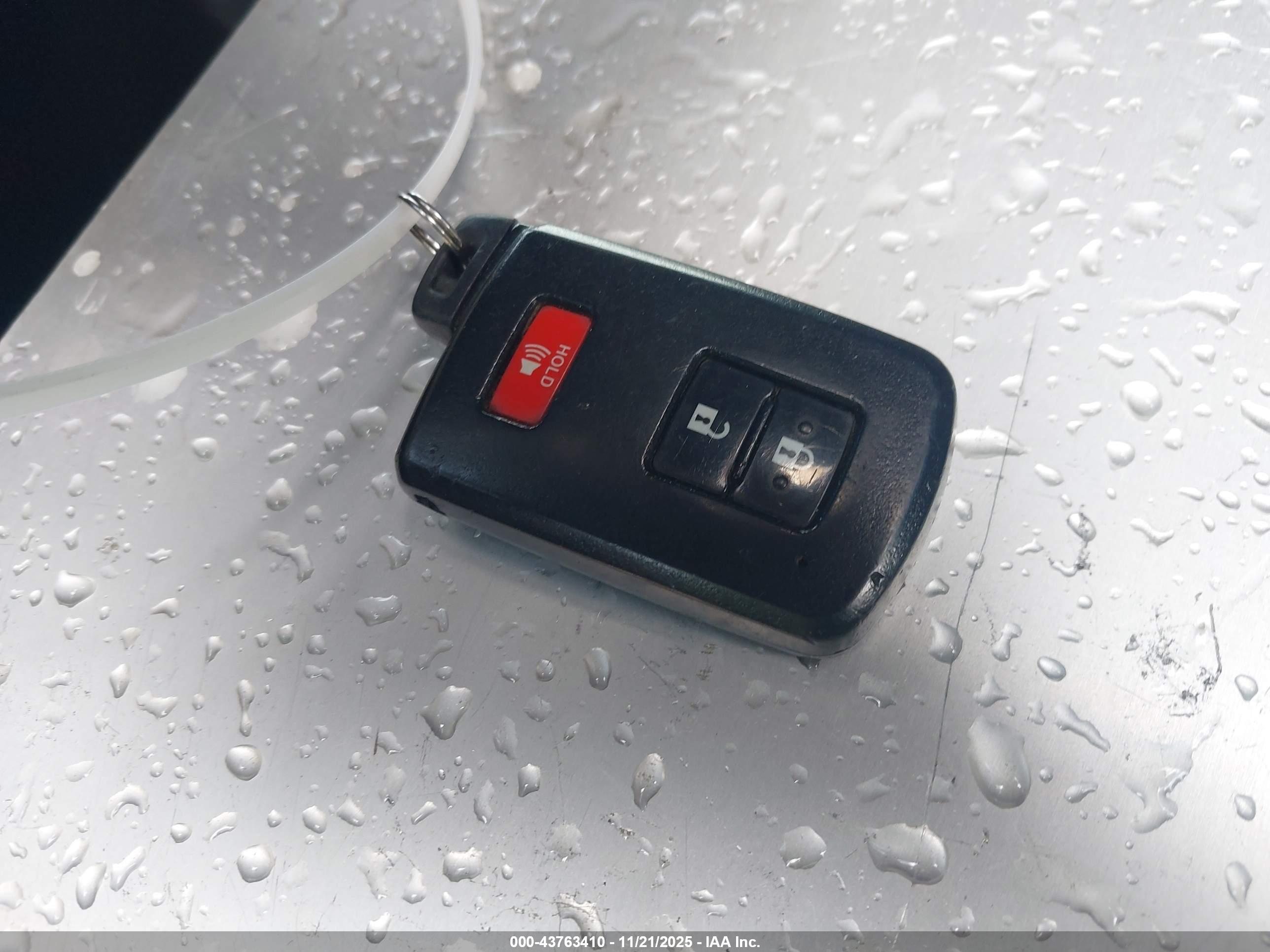 TOYOTA TACOMA image 11