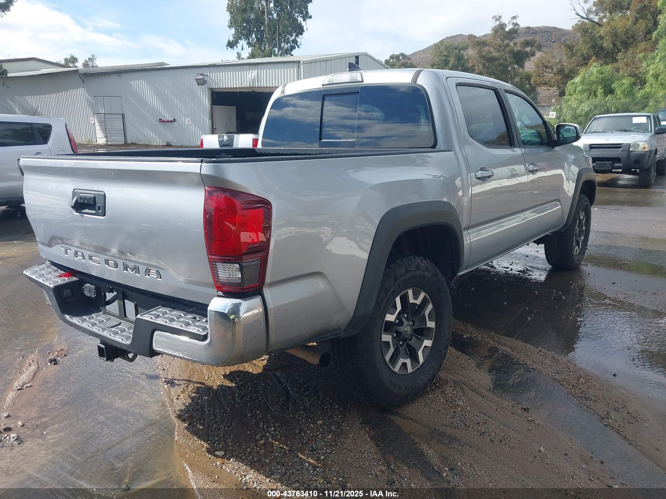 TOYOTA TACOMA image 4