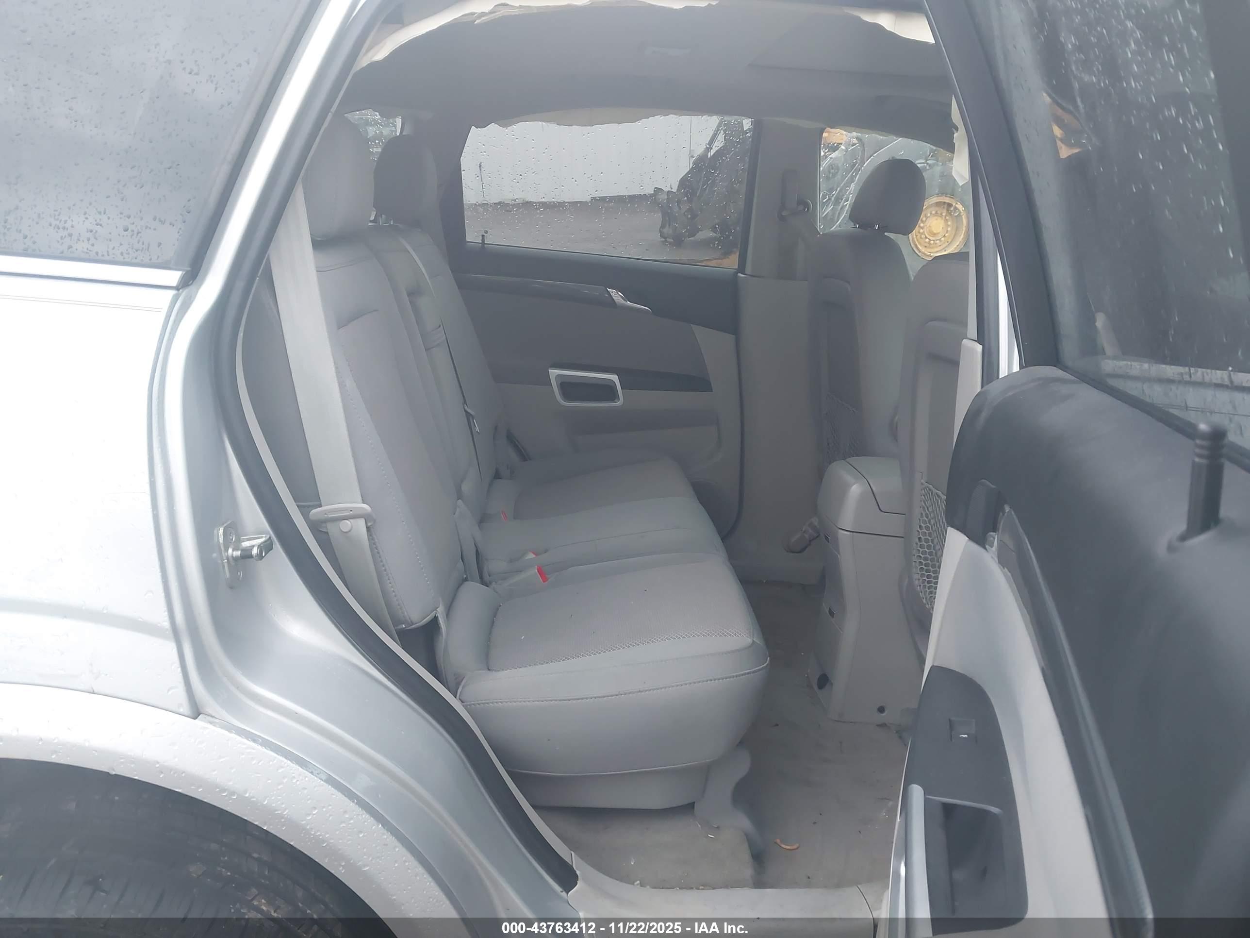 SATURN VUE image 8