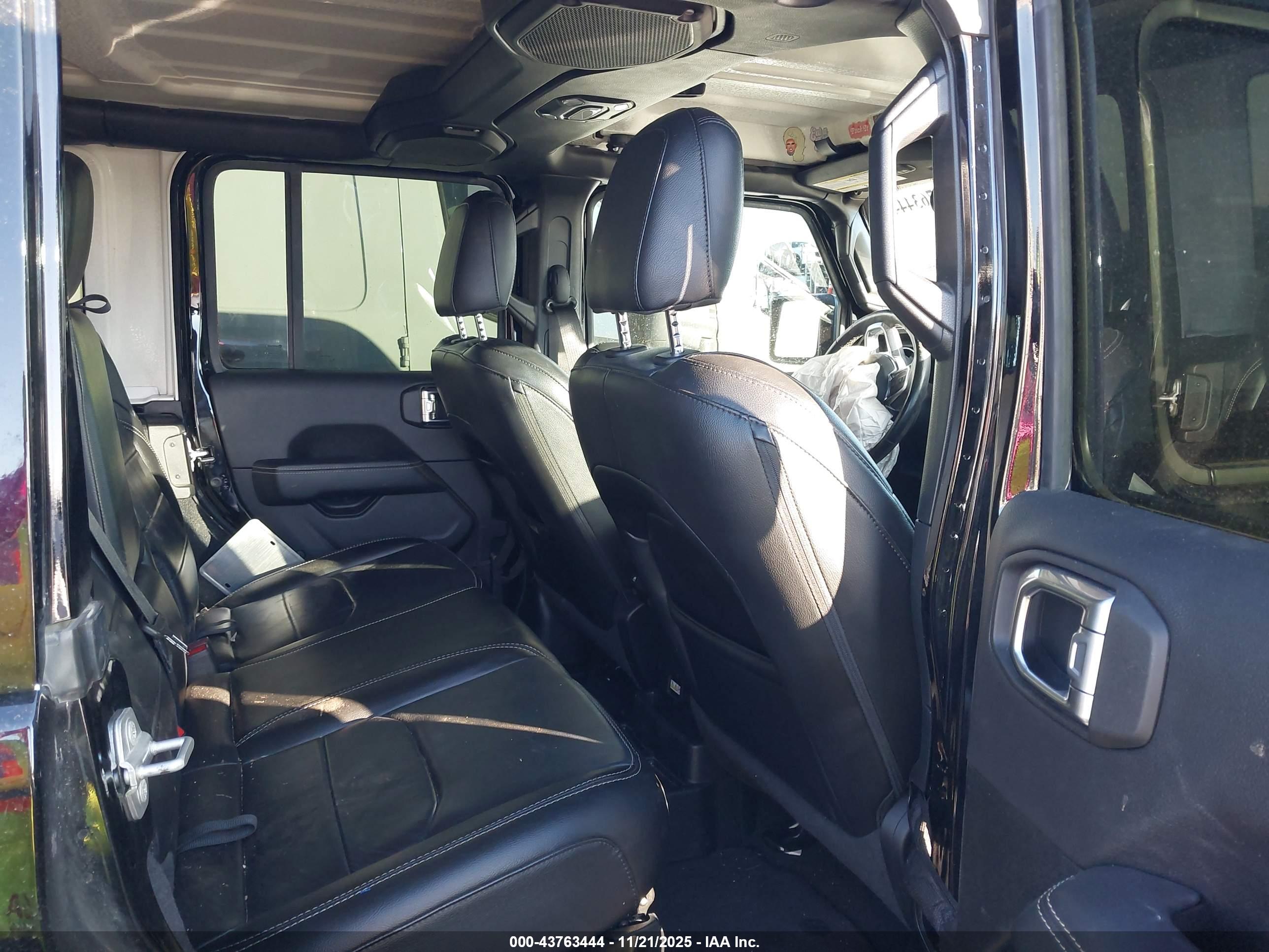 JEEP WRANGLER image 8