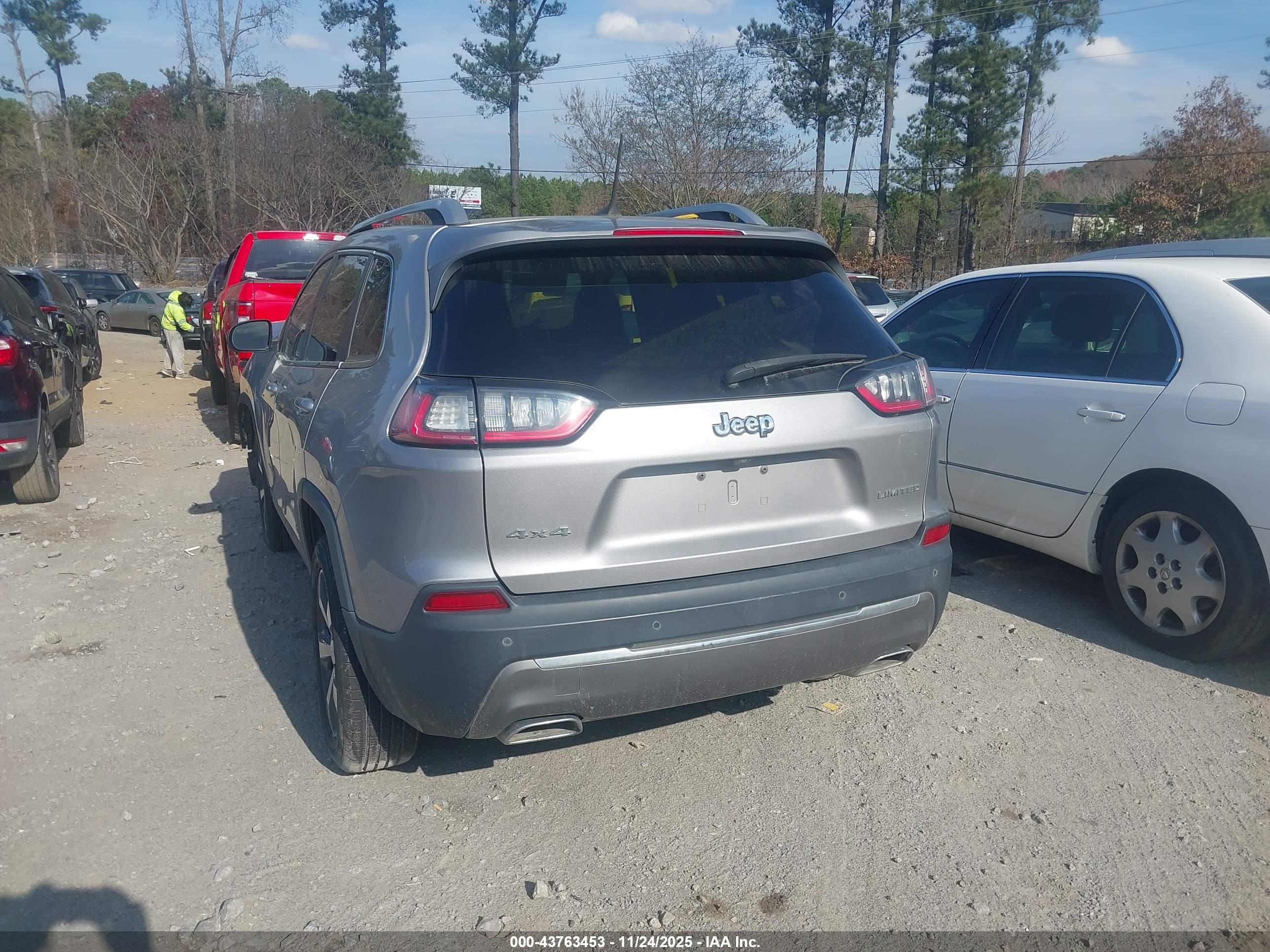 JEEP CHEROKEE image 3
