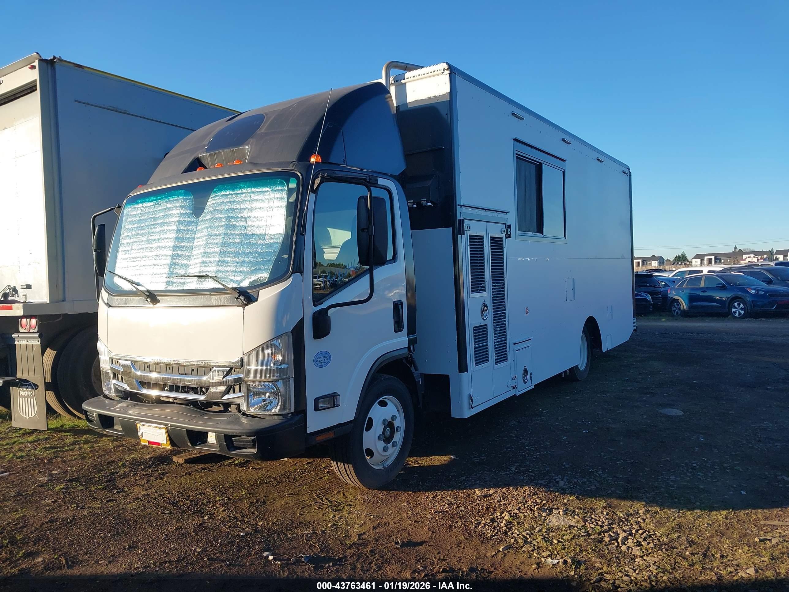 ISUZU NRR image 2