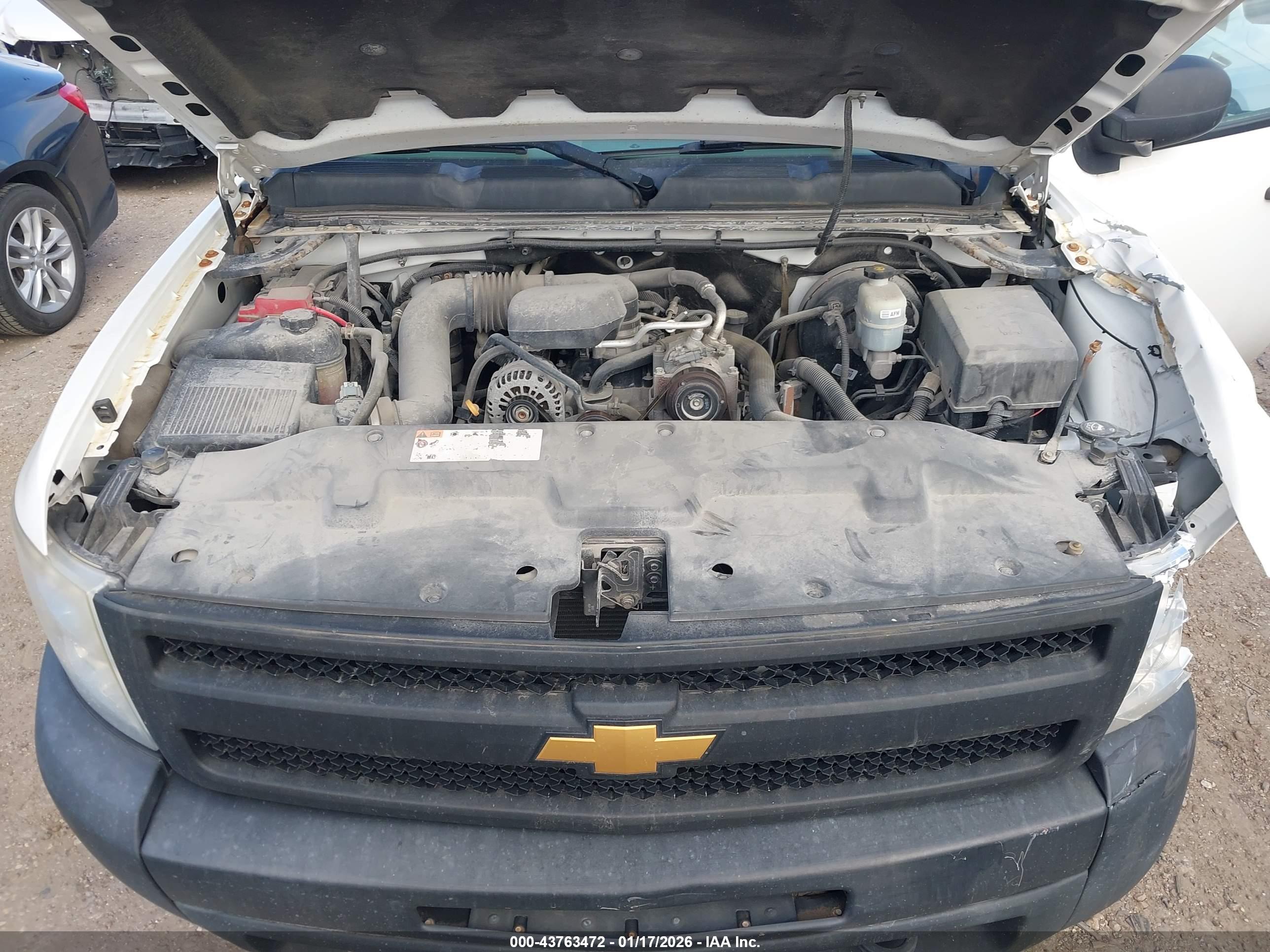 CHEVROLET SILVERADO image 10