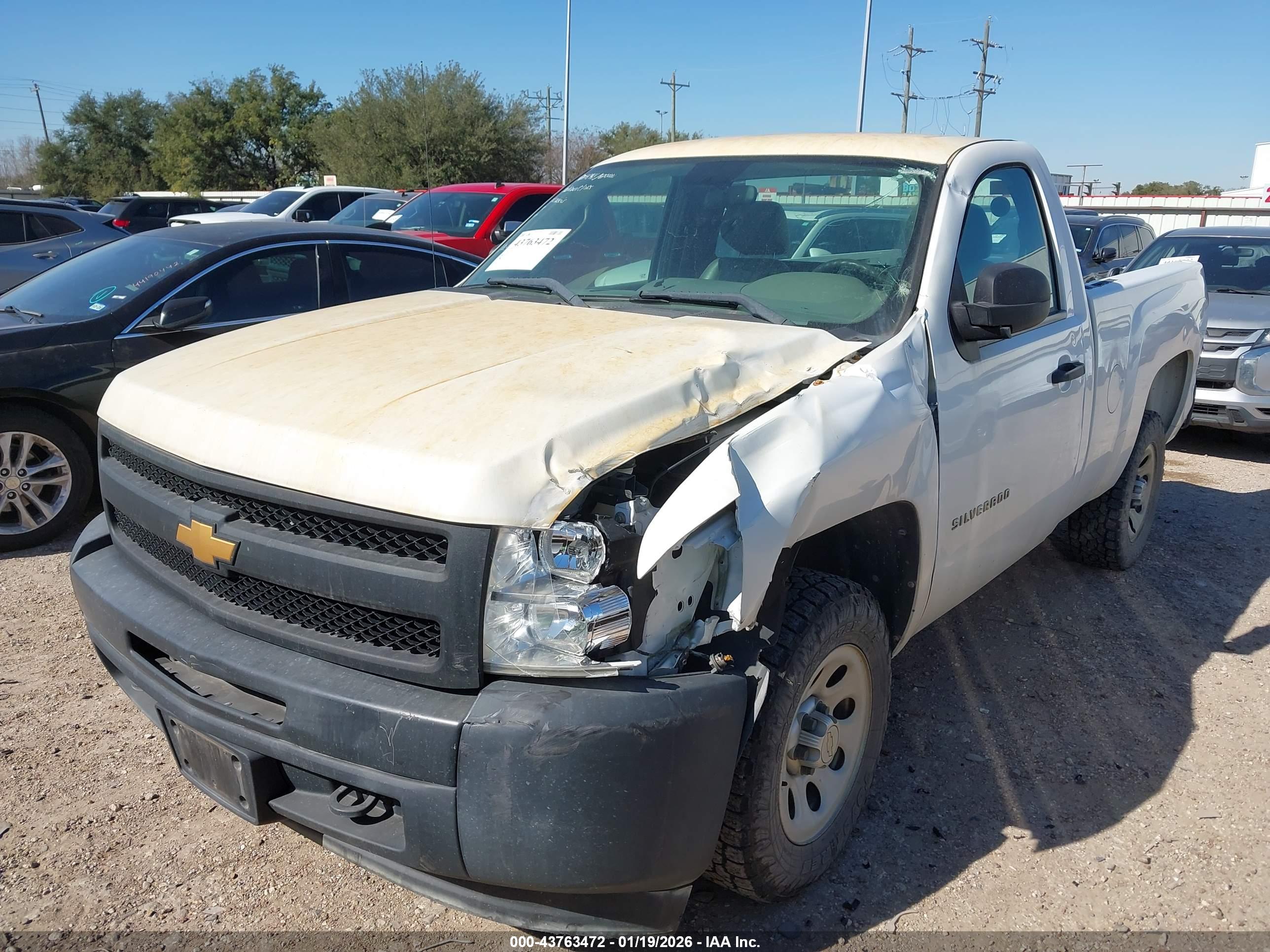 CHEVROLET SILVERADO image 6
