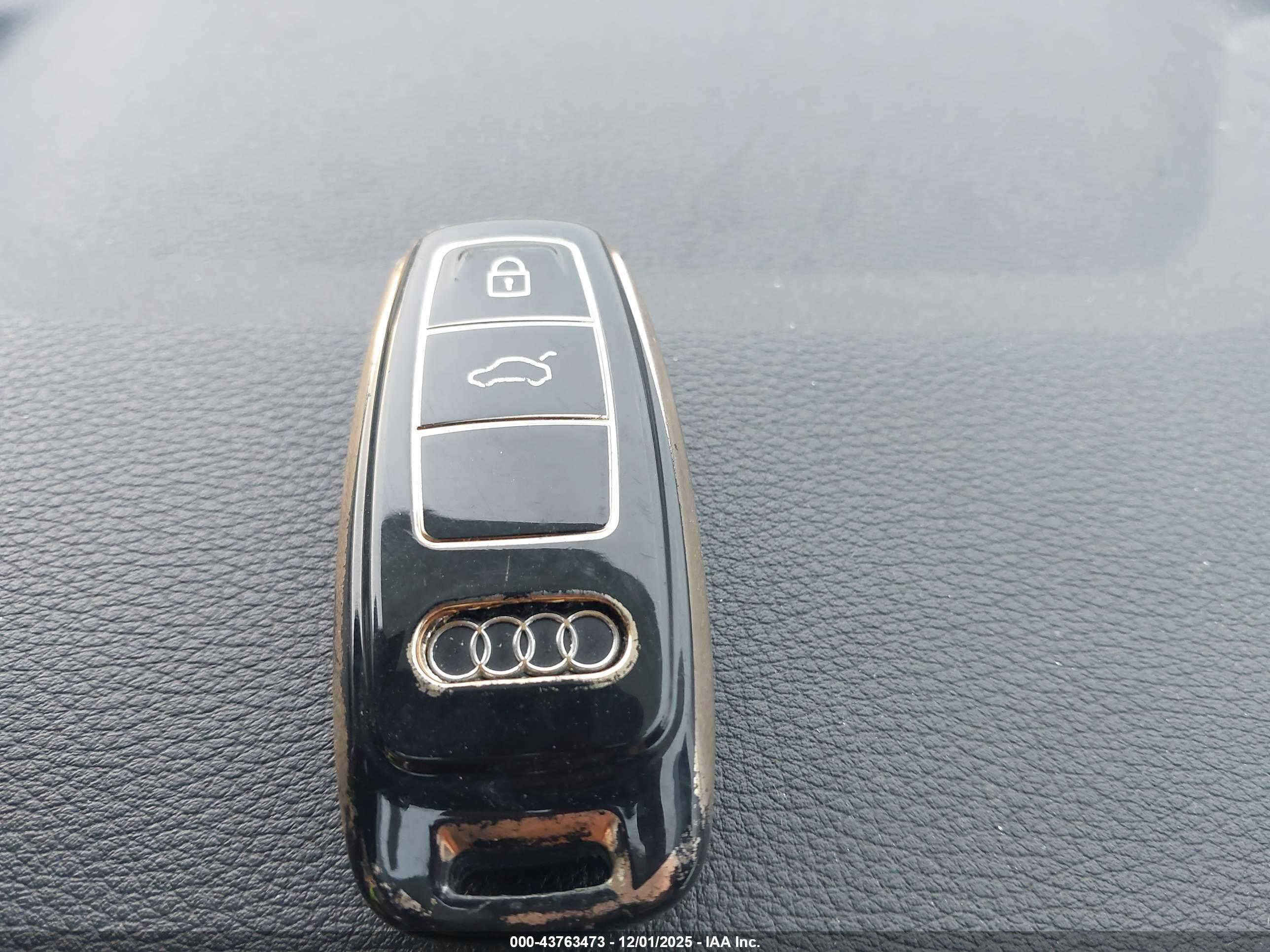 AUDI Q7 image 11