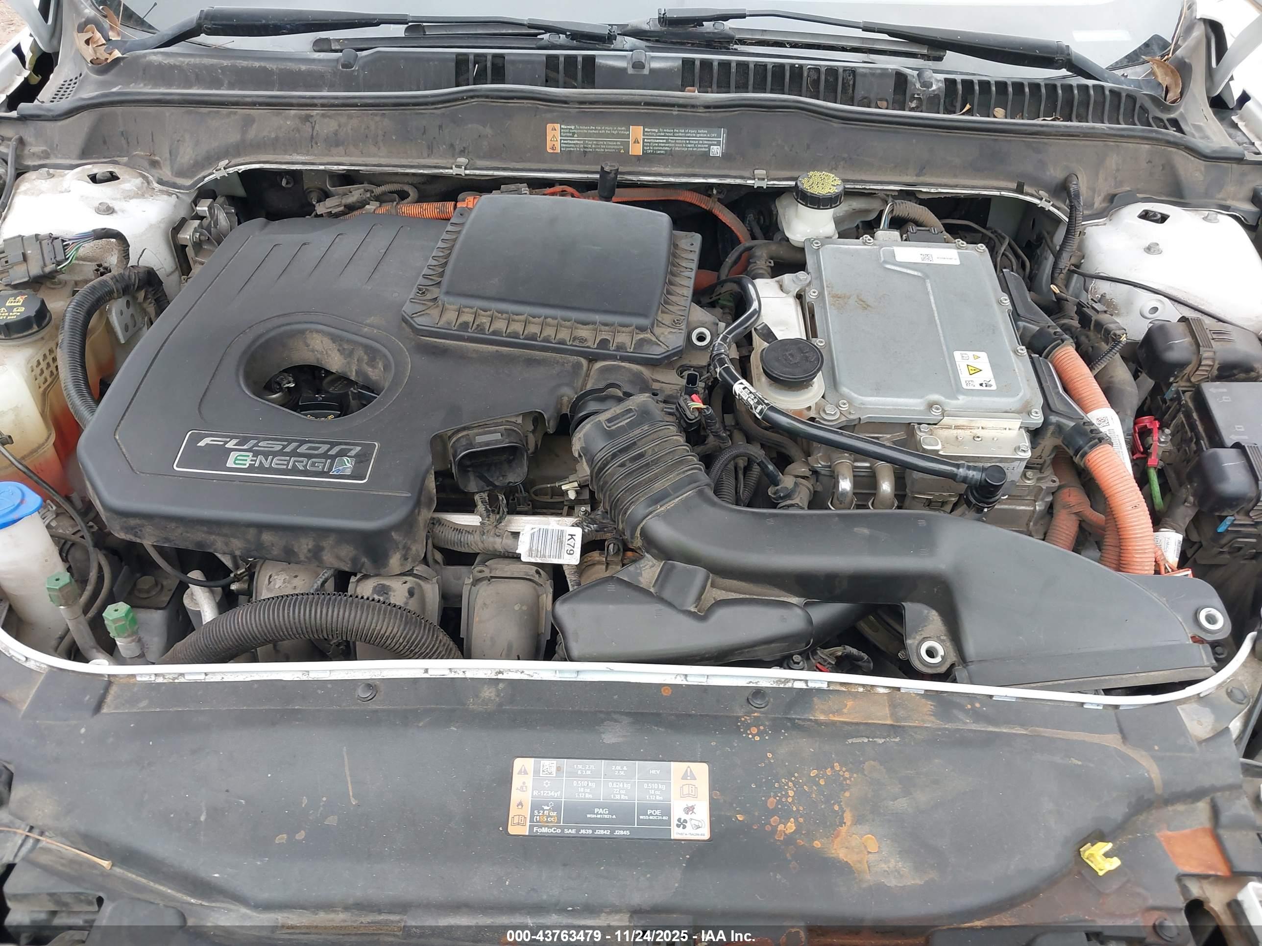 FORD FUSION image 10
