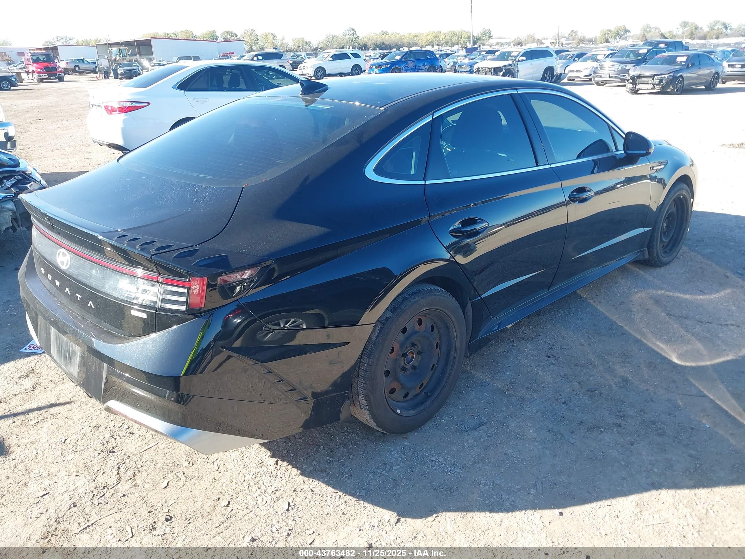 HYUNDAI SONATA image 4