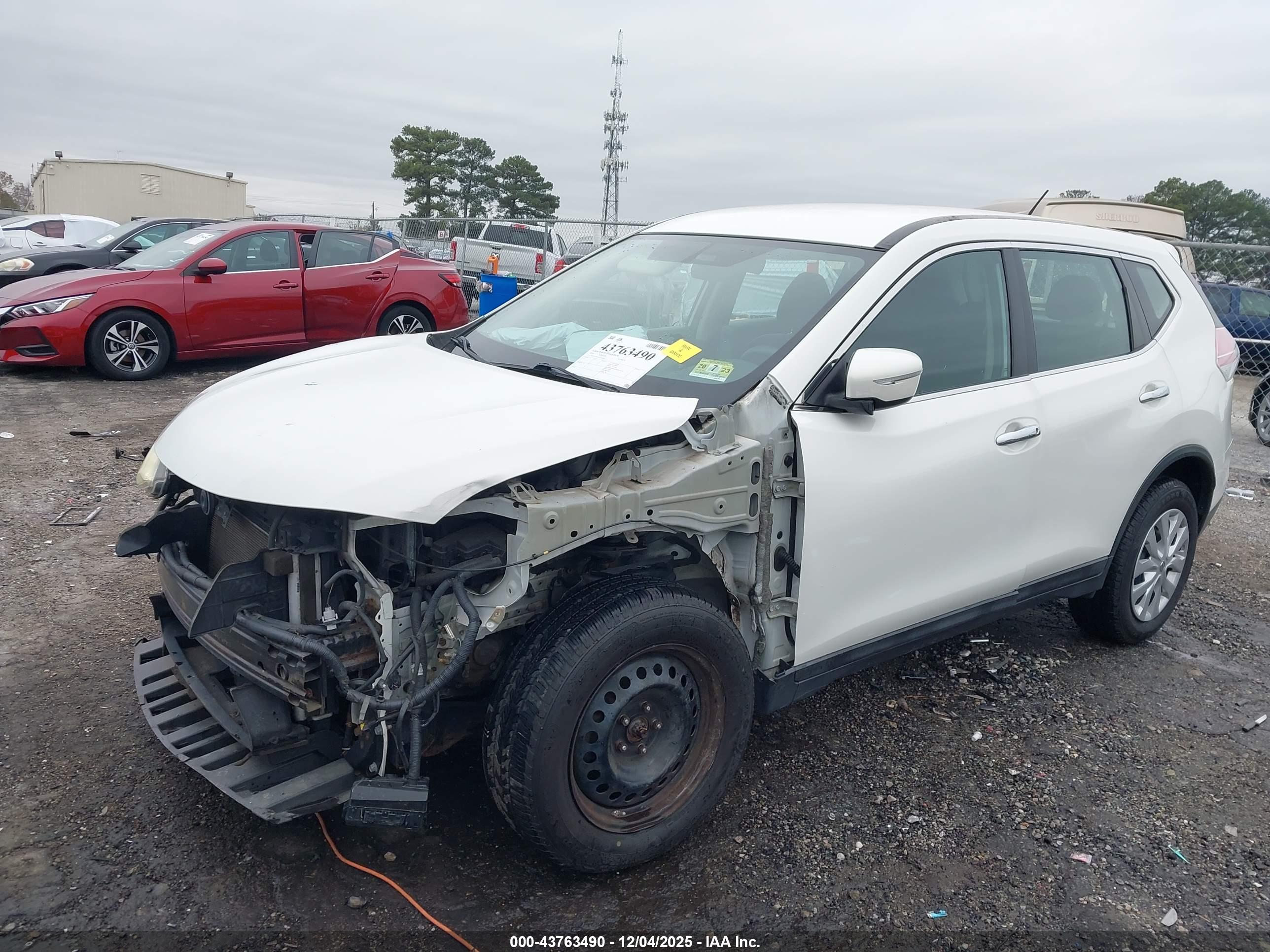 NISSAN ROGUE image 2