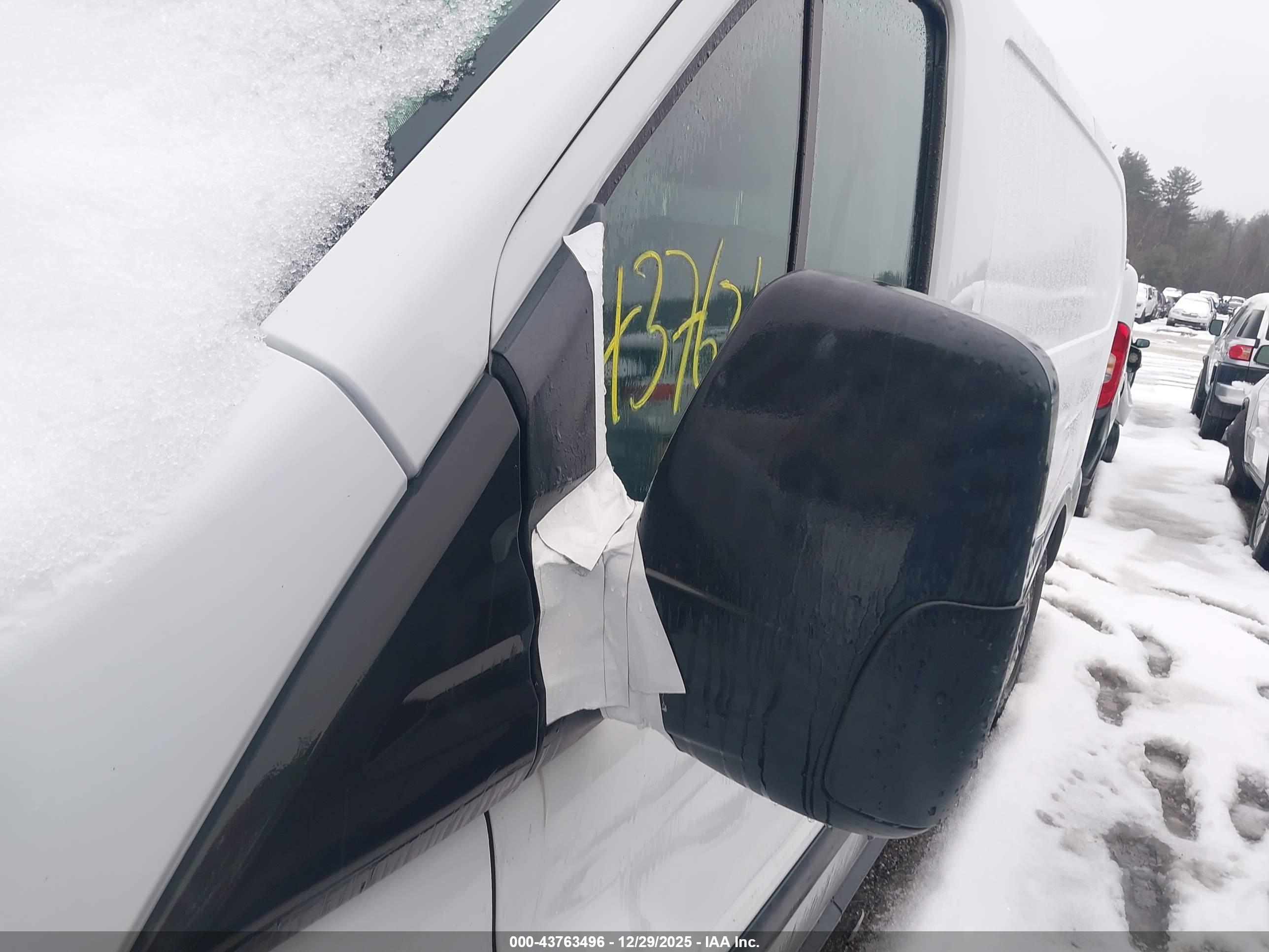FORD TRANSIT-150 image 6