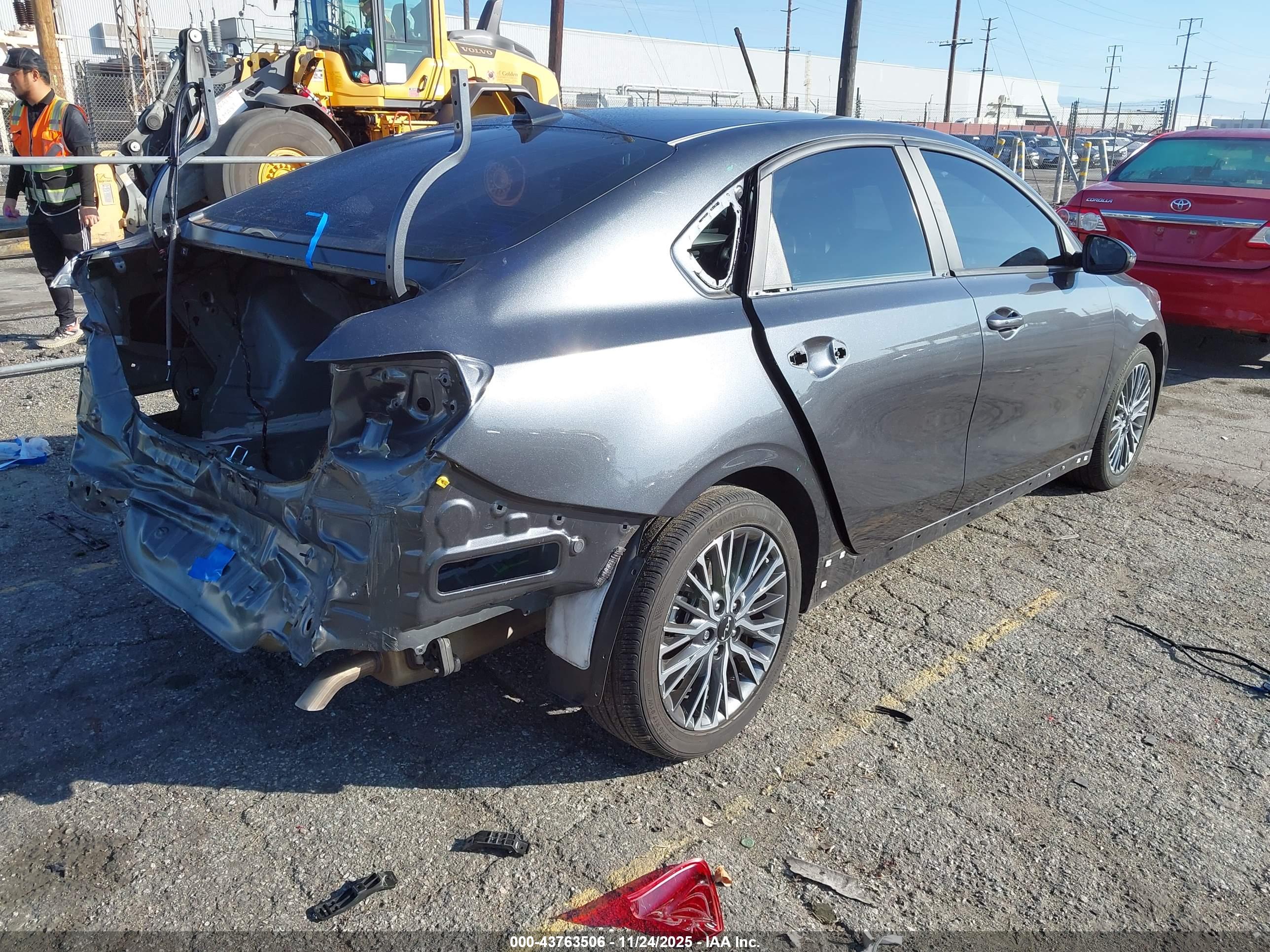 KIA FORTE image 4