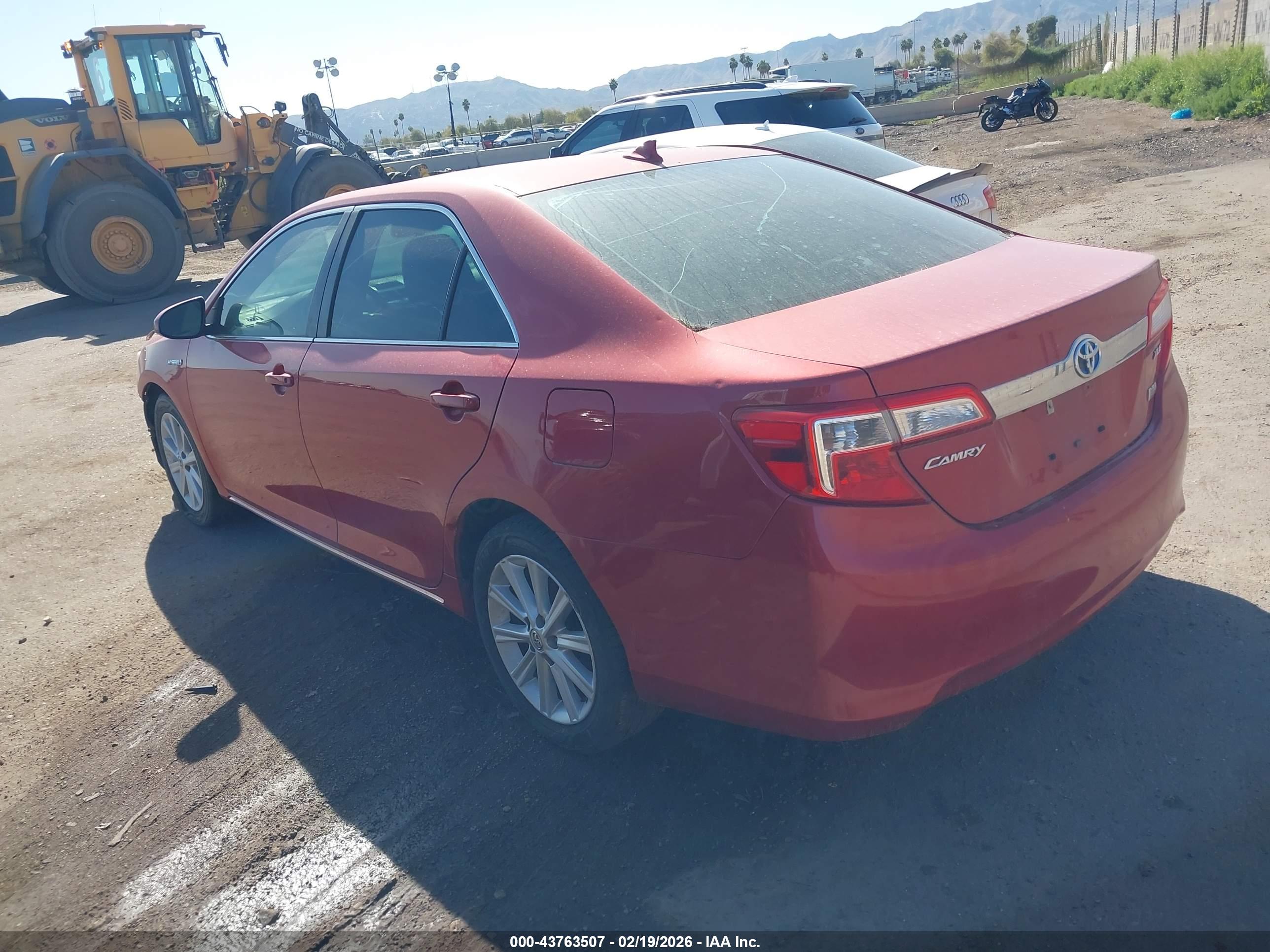 TOYOTA CAMRY image 3