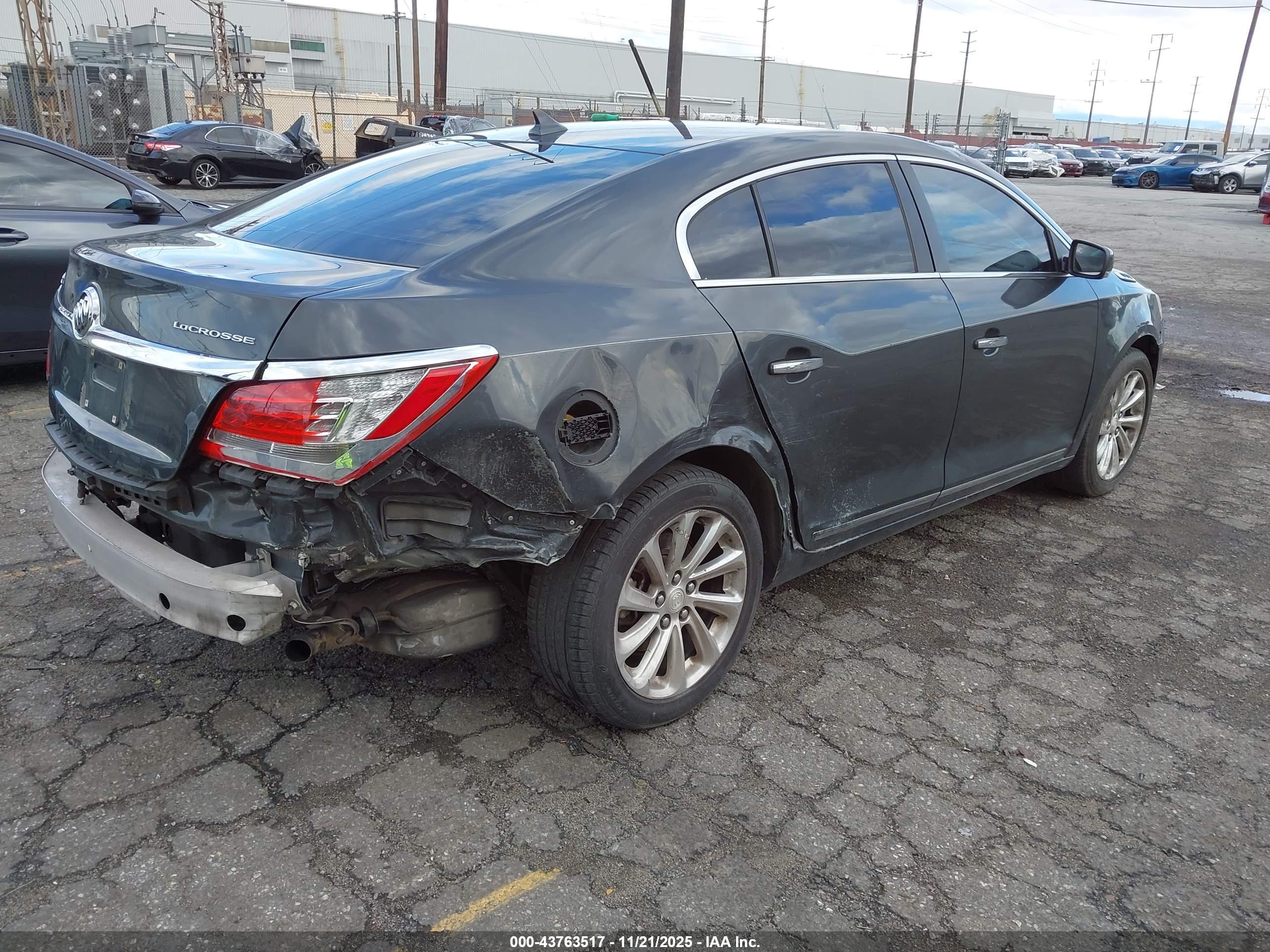 BUICK LACROSSE image 4