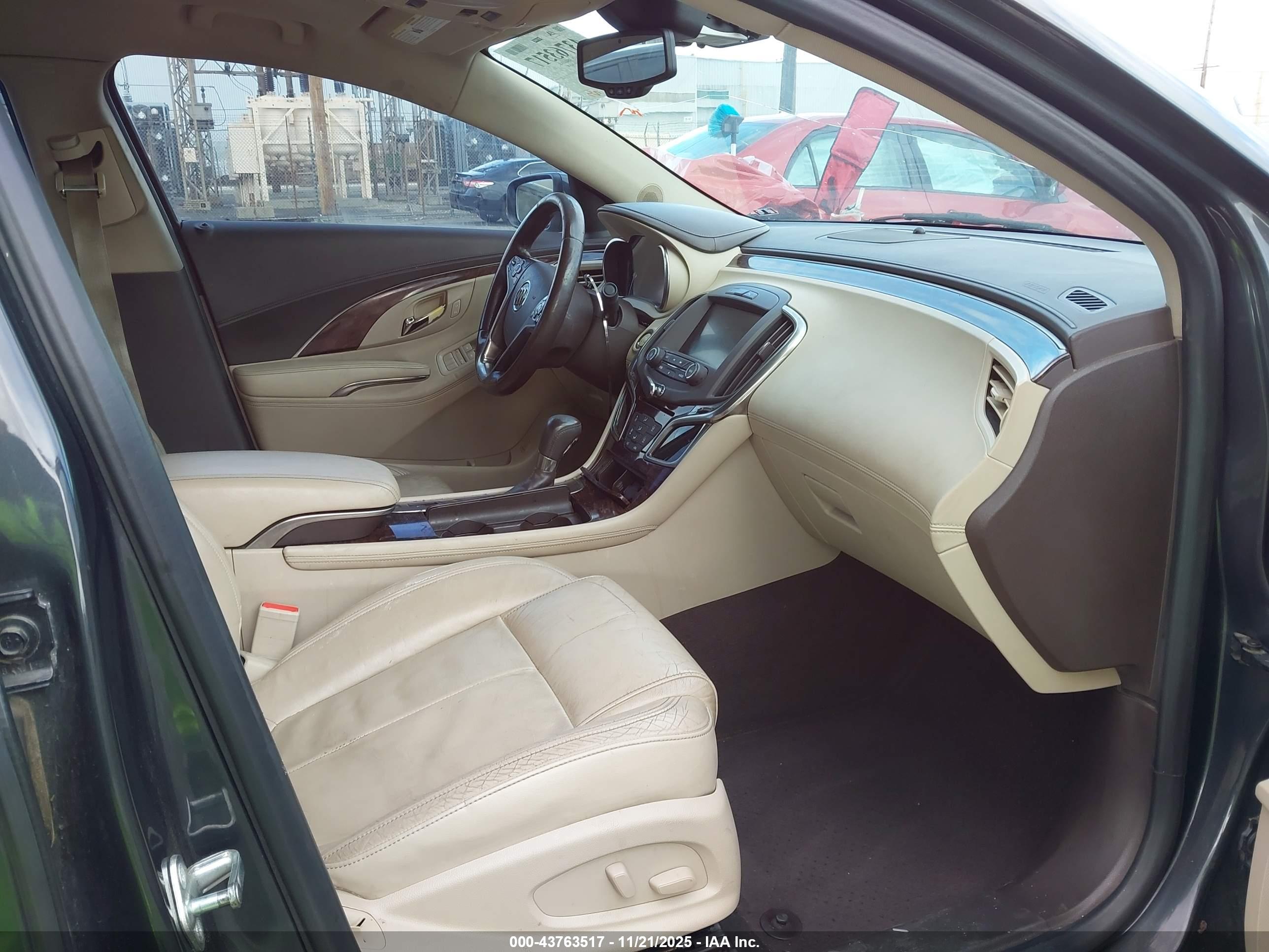 BUICK LACROSSE image 5