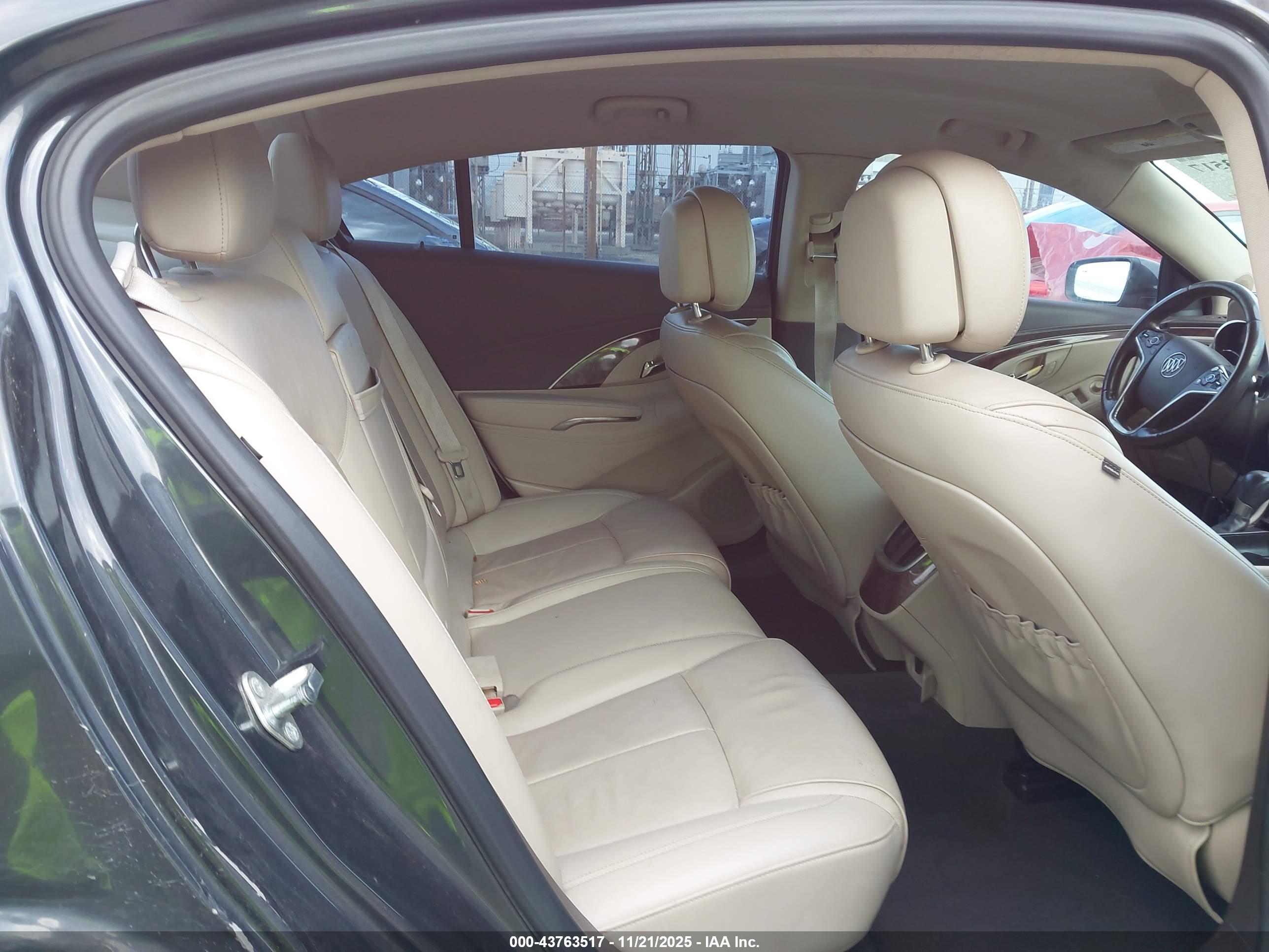 BUICK LACROSSE image 8