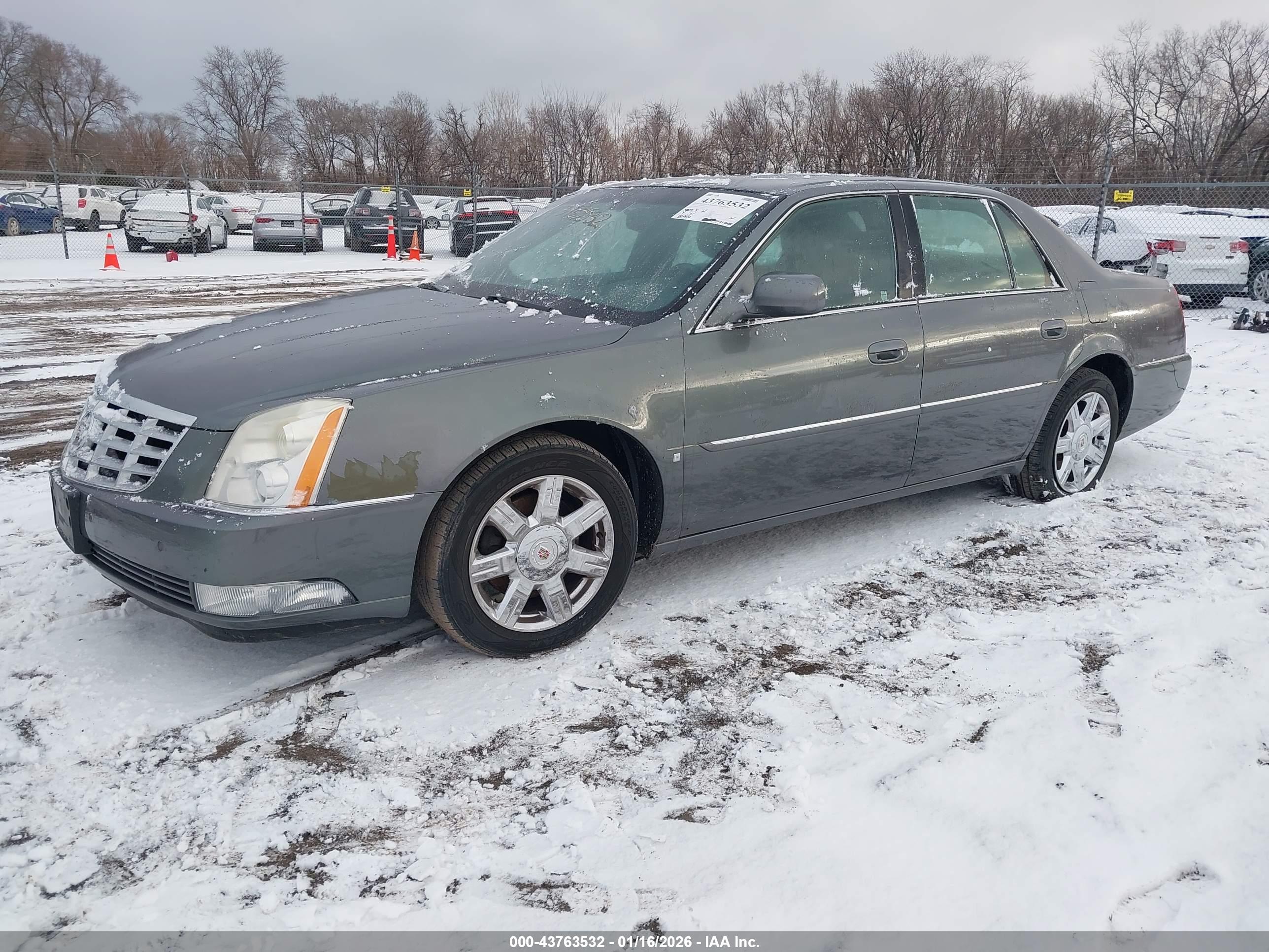 CADILLAC DTS image 2