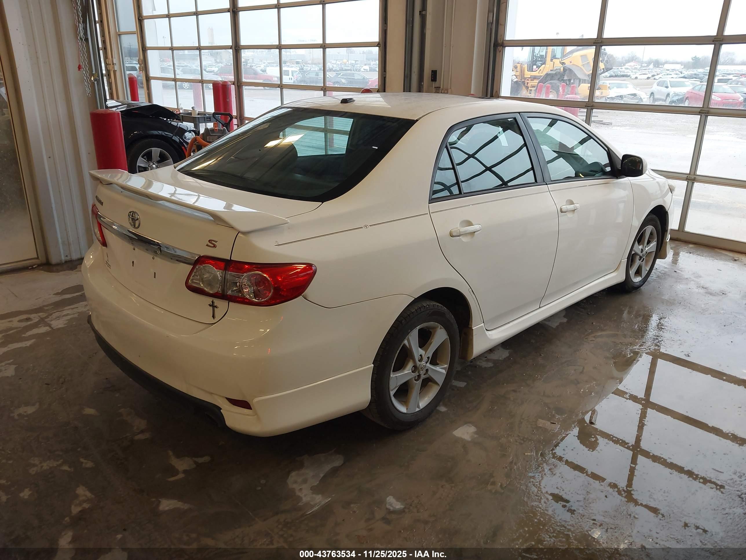 TOYOTA COROLLA image 4