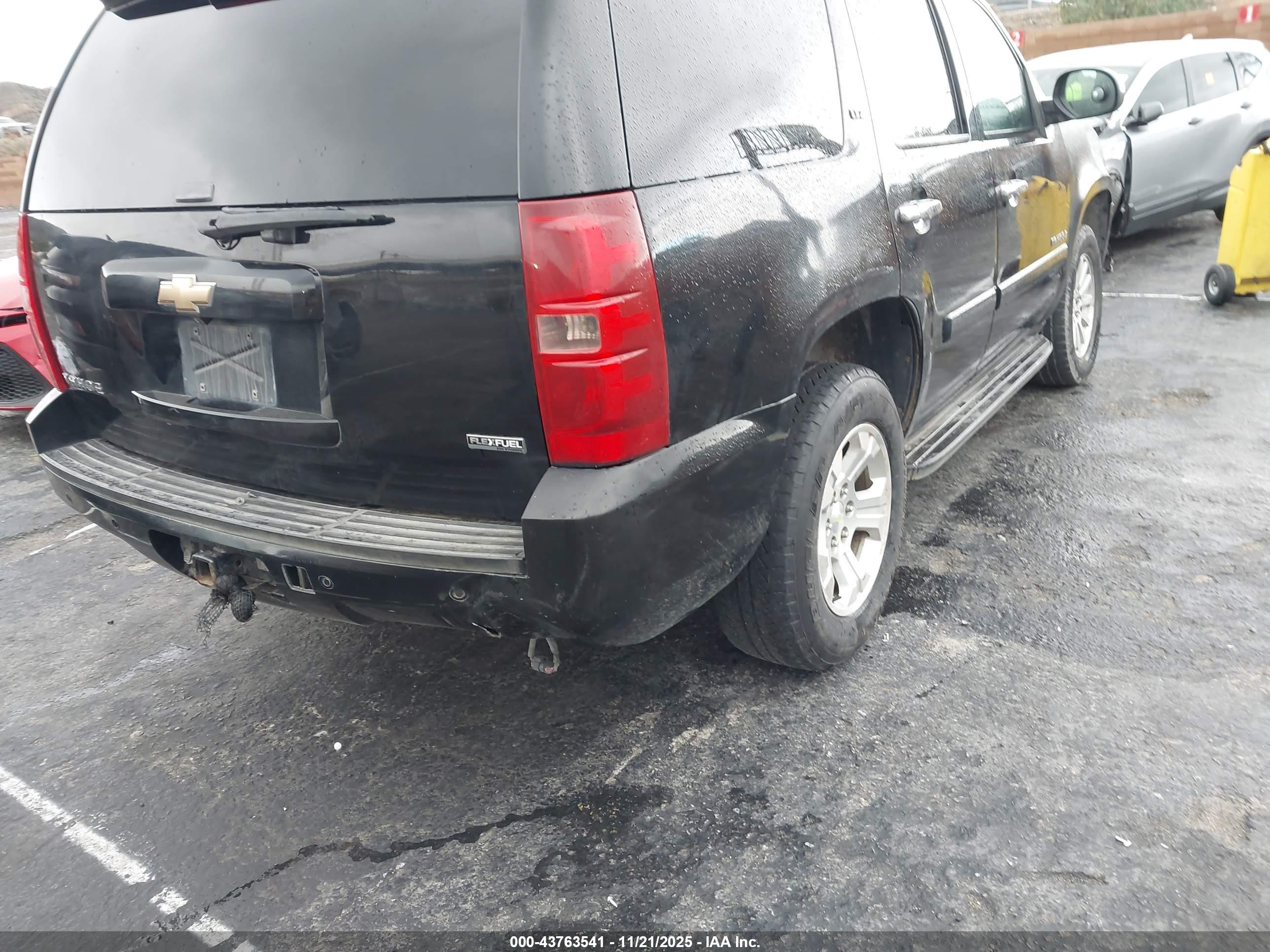 CHEVROLET TAHOE image 6